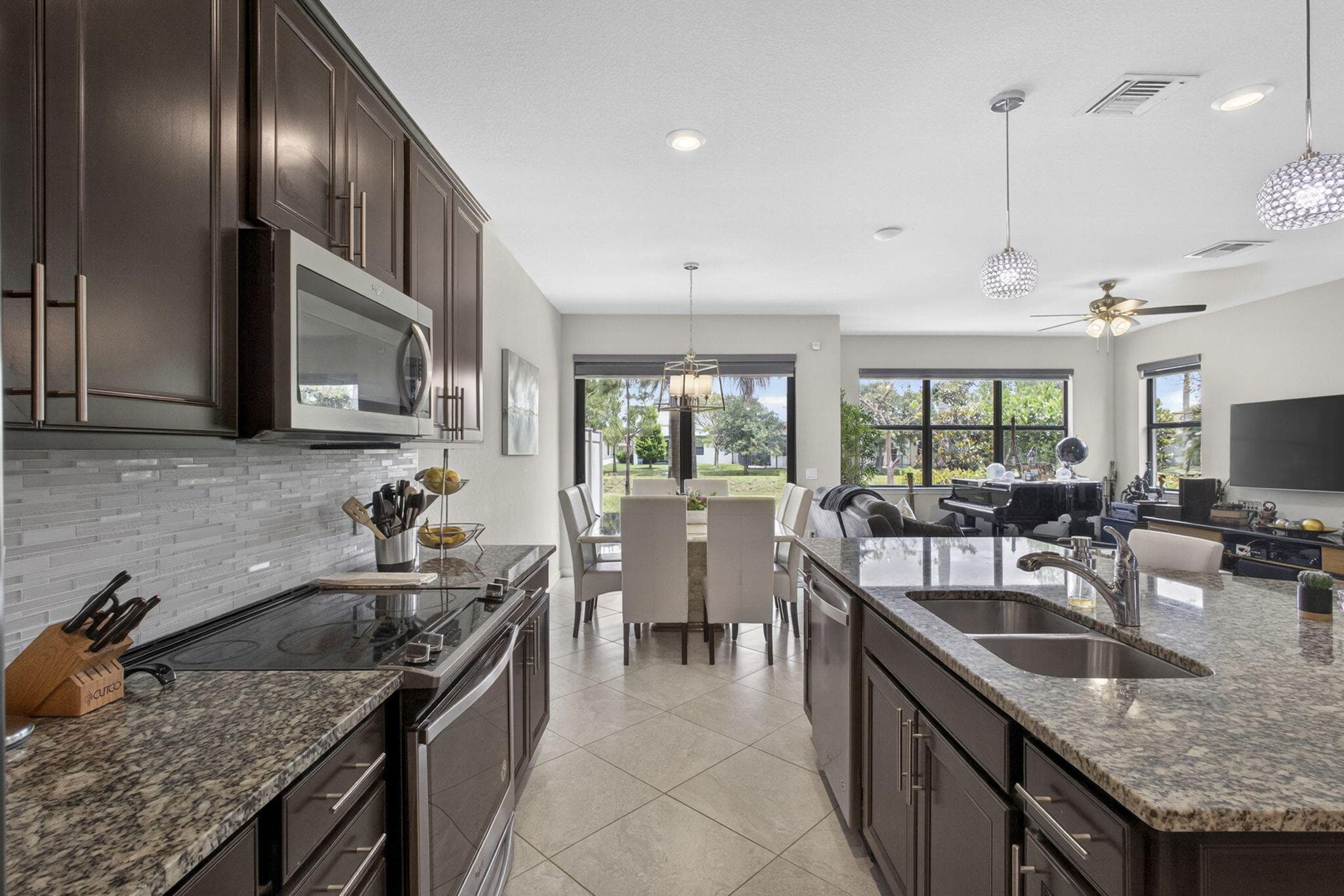 8347 Cadre Noir Lake Worth FL 33467 — thumbnail 11 of 40