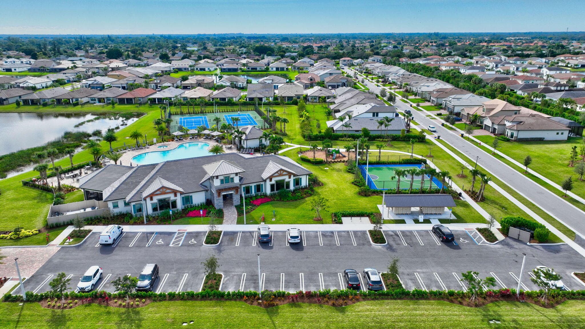 8347 Cadre Noir Lake Worth FL 33467 — thumbnail 31 of 40