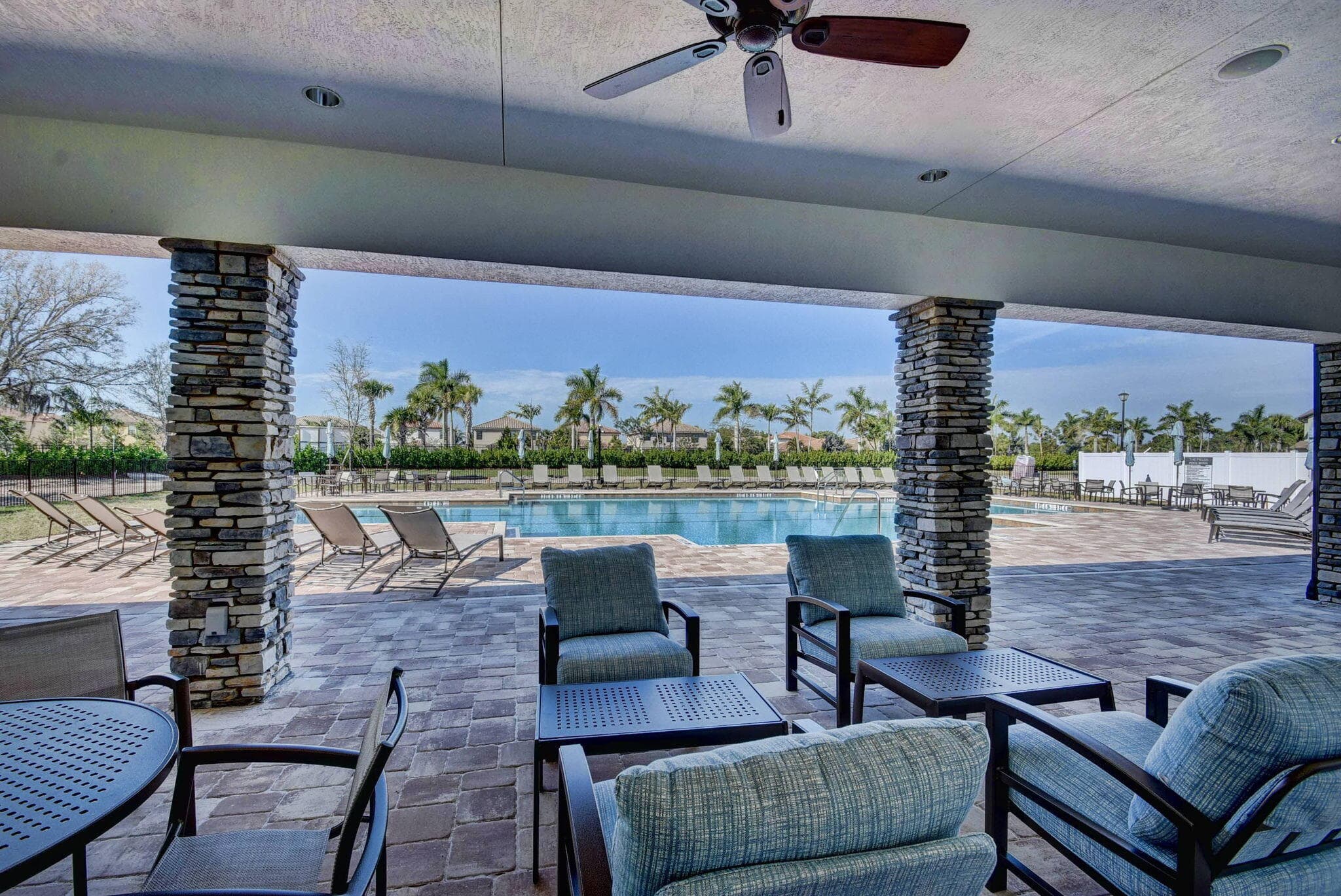 8347 Cadre Noir Lake Worth FL 33467 — thumbnail 35 of 40