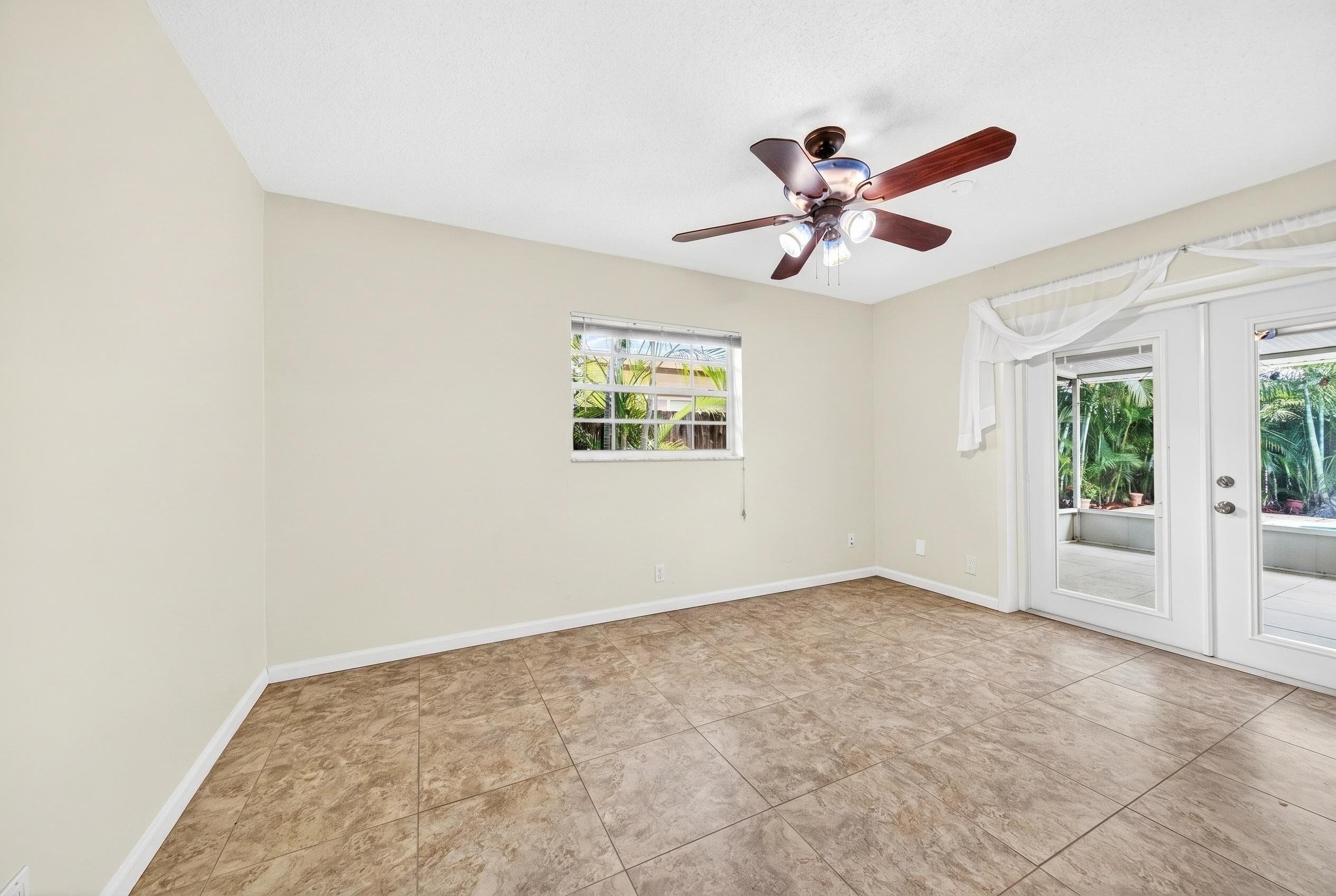 1540 40th Oakland Park FL 33334 — thumbnail 24 of 50