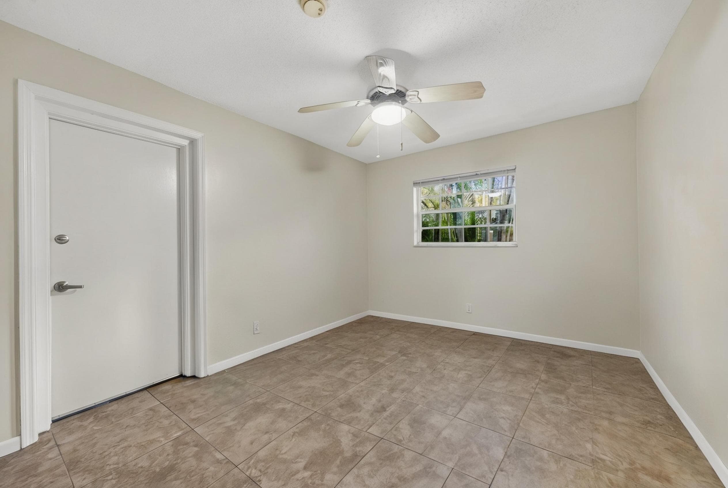 1540 40th Oakland Park FL 33334 — thumbnail 31 of 50
