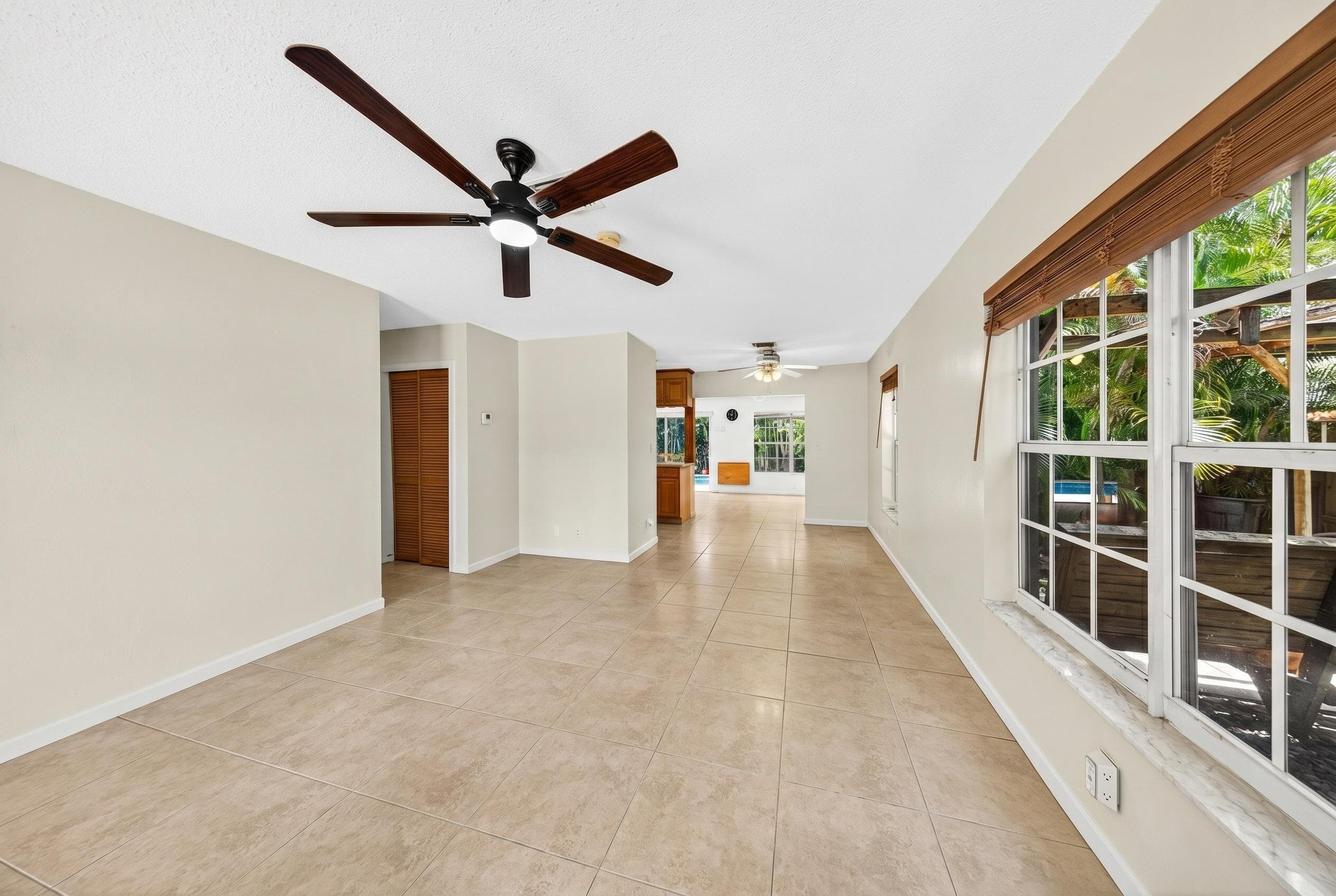 1540 40th Oakland Park FL 33334 — thumbnail 7 of 50