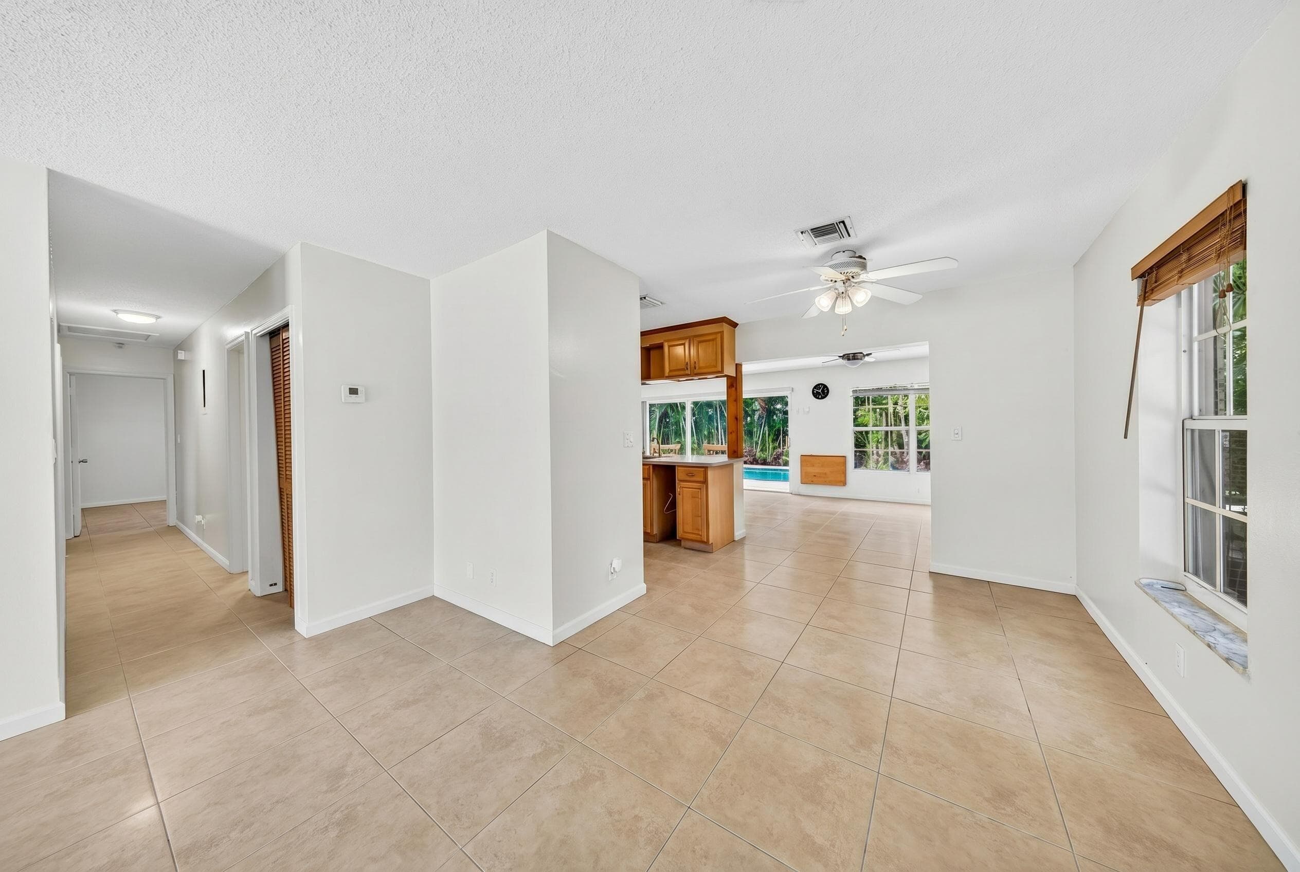 1540 40th Oakland Park FL 33334 — thumbnail 8 of 50