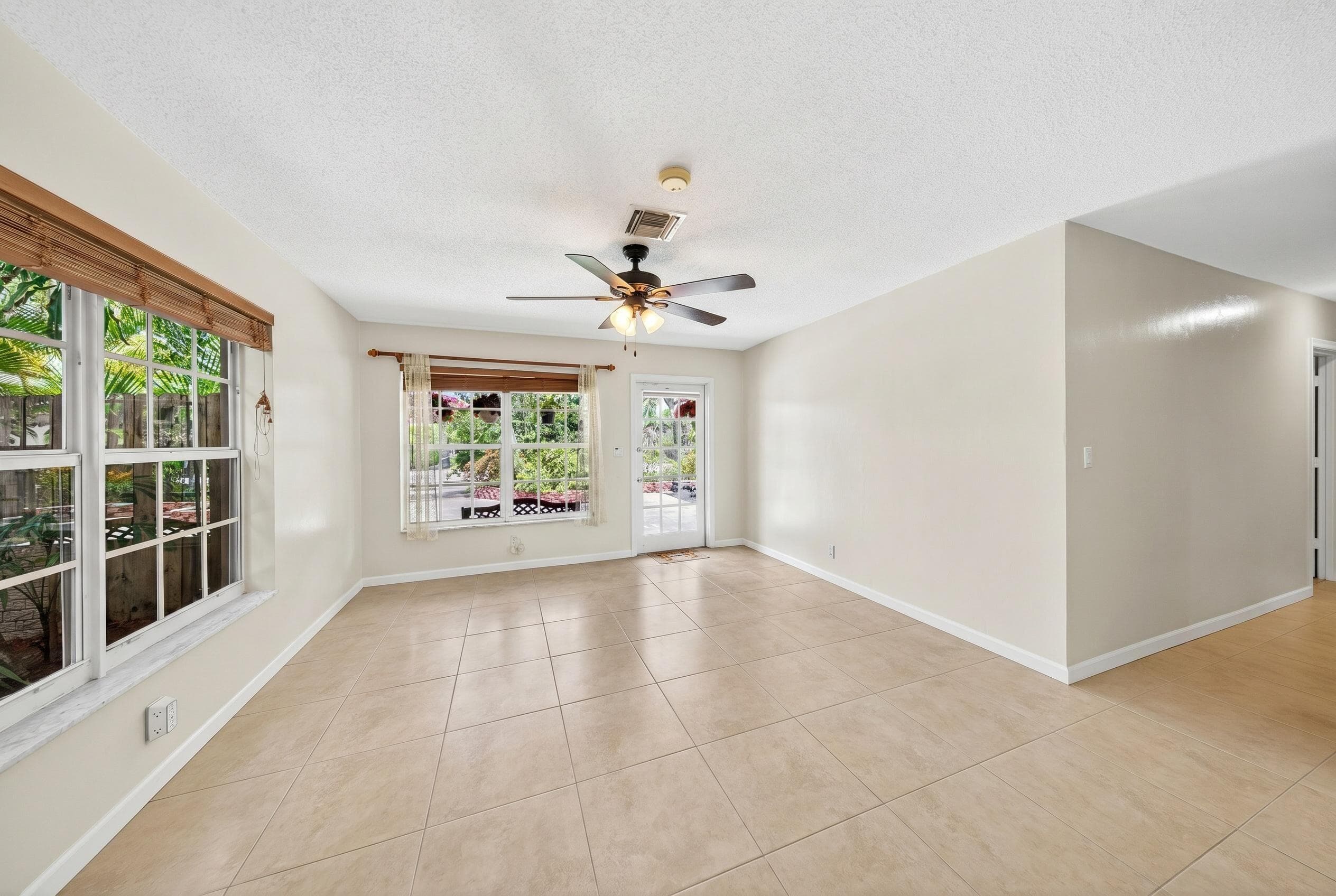 1540 40th Oakland Park FL 33334 — thumbnail 5 of 50