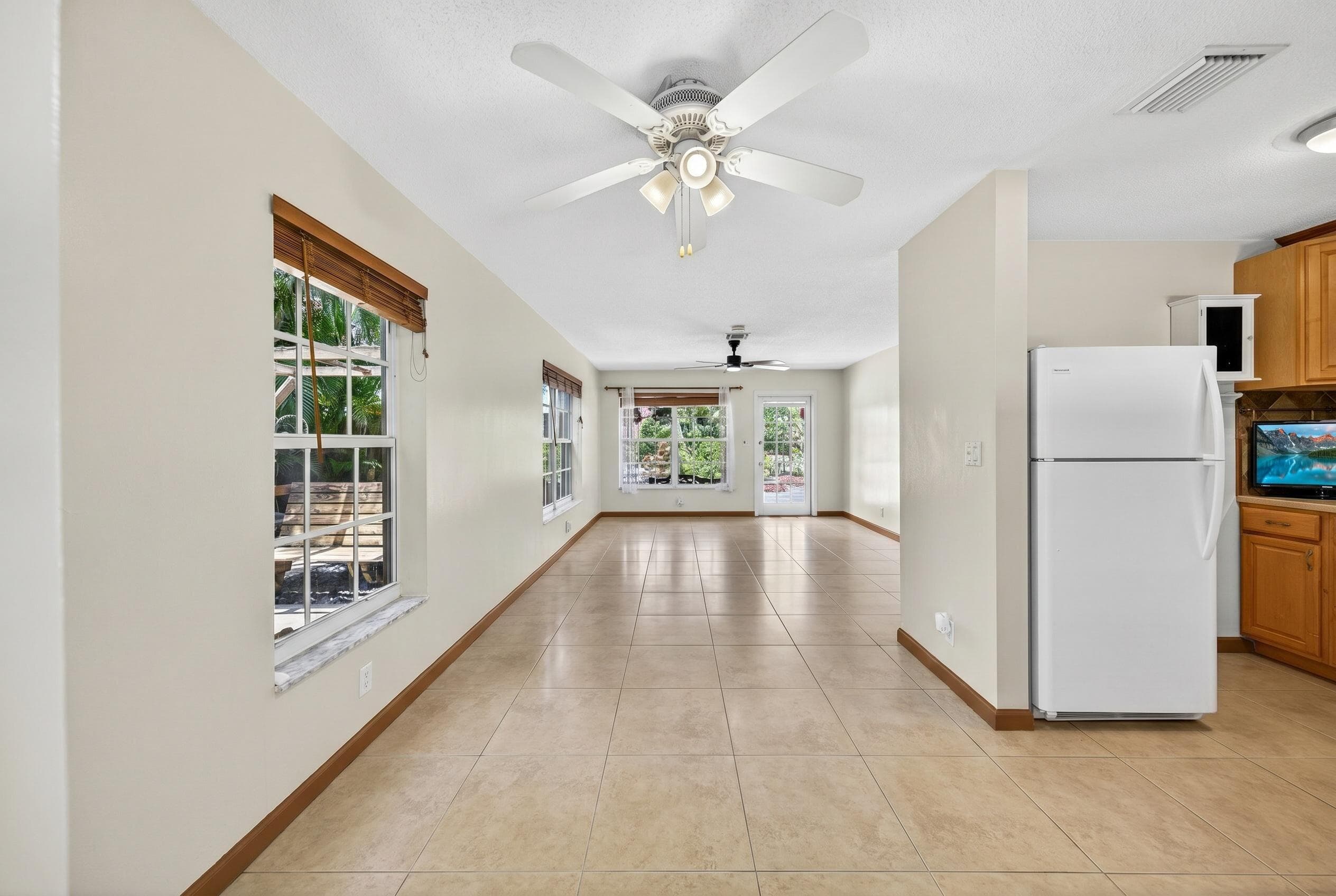 1540 40th Oakland Park FL 33334 — thumbnail 14 of 50