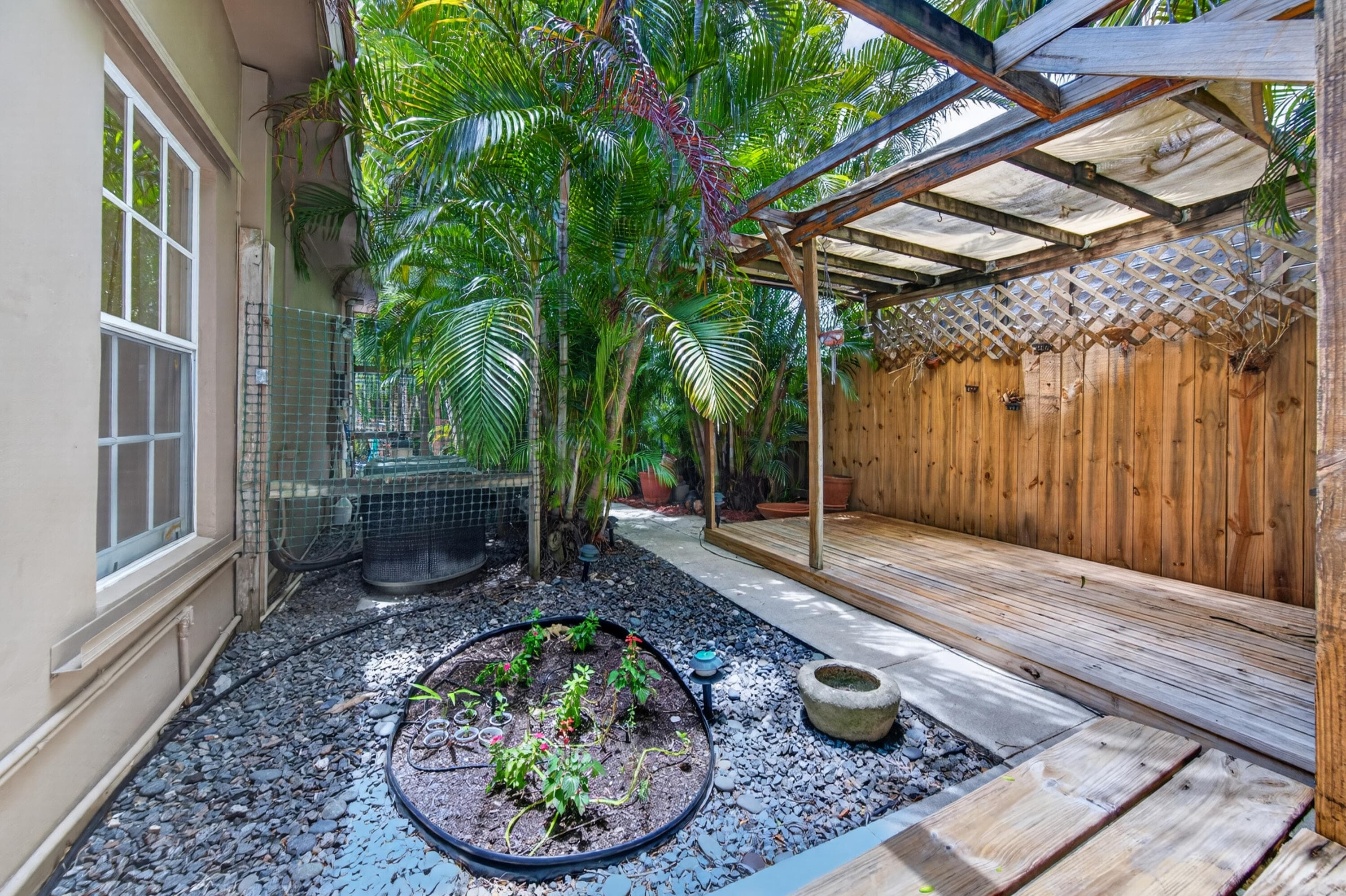1540 40th Oakland Park FL 33334 — thumbnail 41 of 50