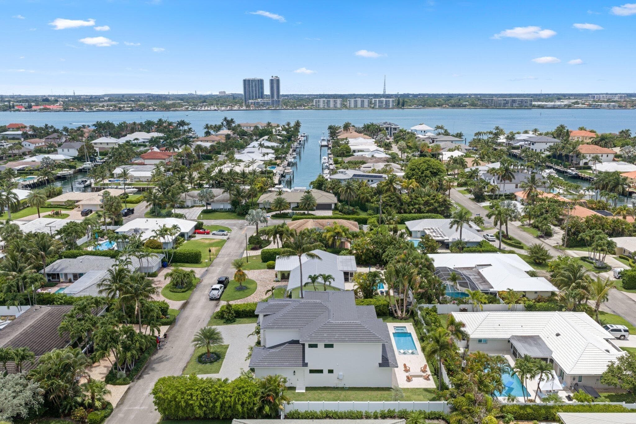 1160 Emerald Riviera Beach FL 33404 — thumbnail 86 of 87