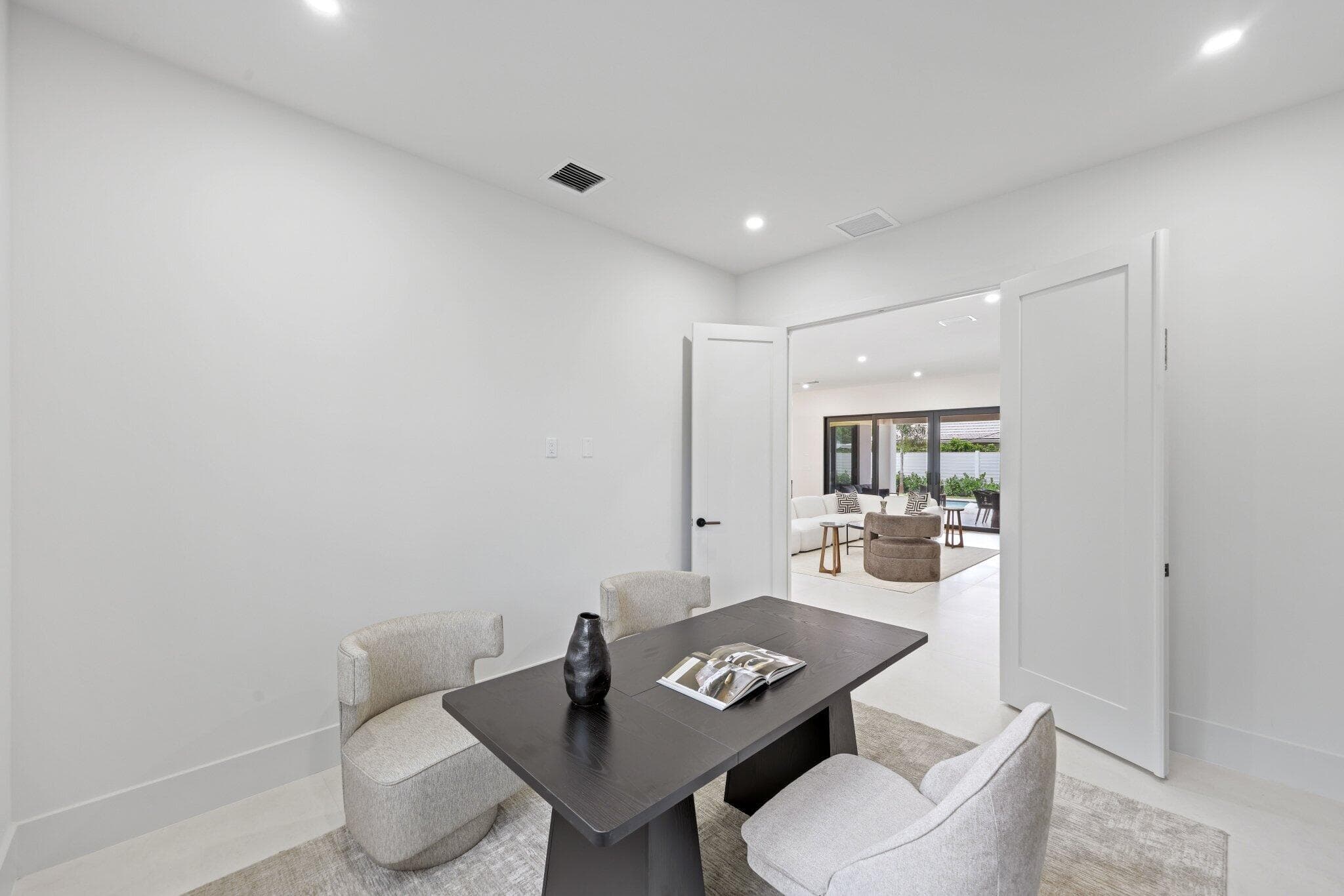 1160 Emerald Riviera Beach FL 33404 — thumbnail 26 of 87