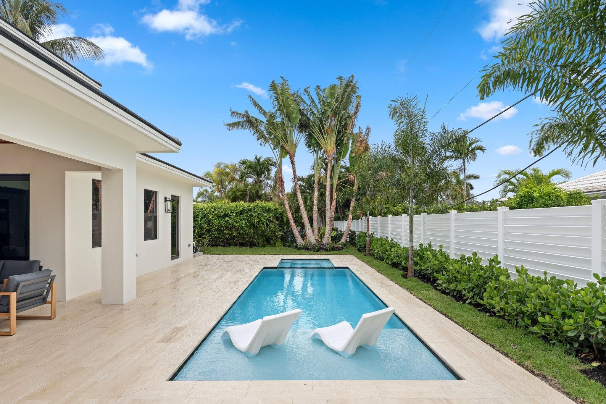 1160 Emerald Riviera Beach FL 33404 — thumbnail 72 of 87