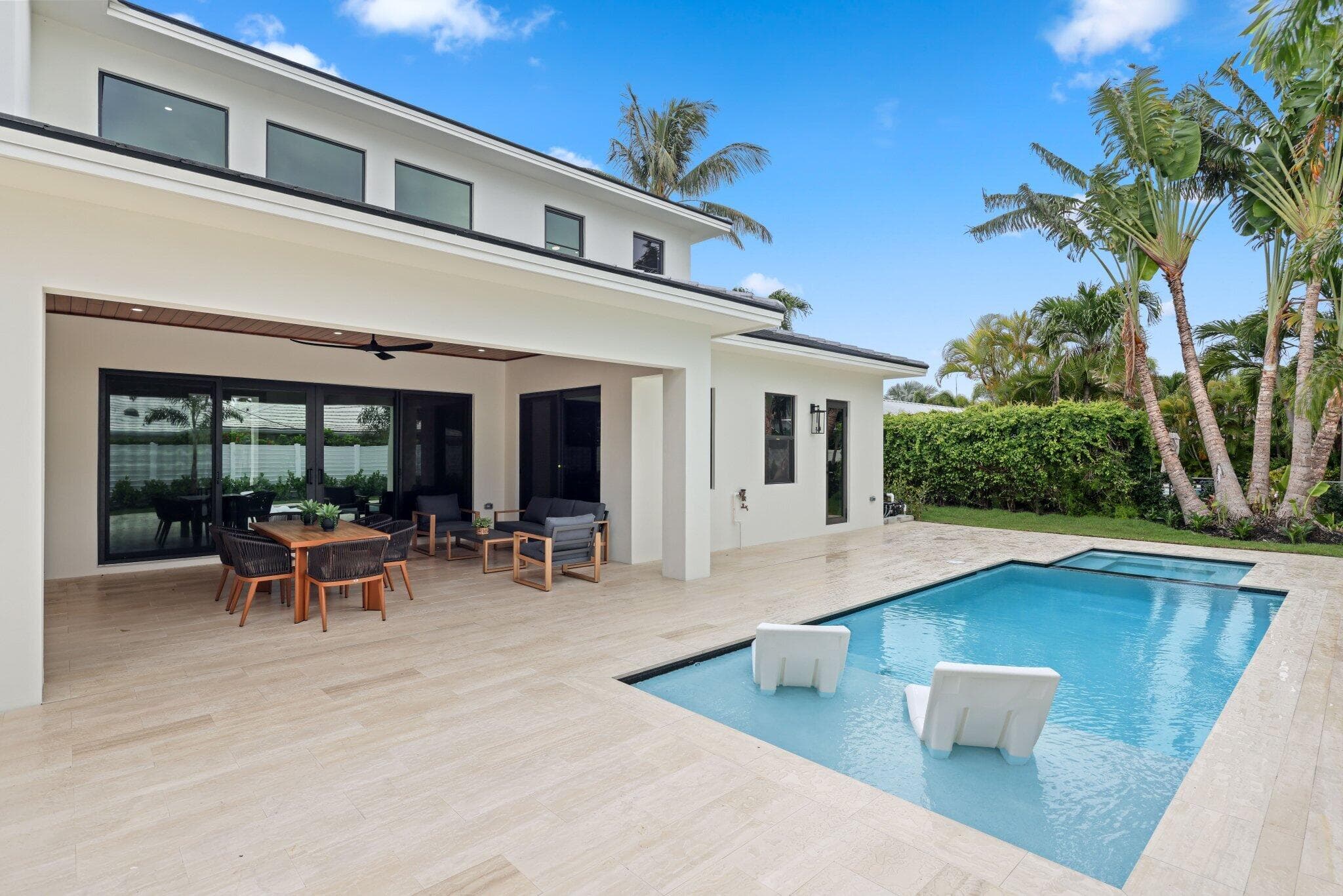 1160 Emerald Riviera Beach FL 33404 — thumbnail 71 of 87