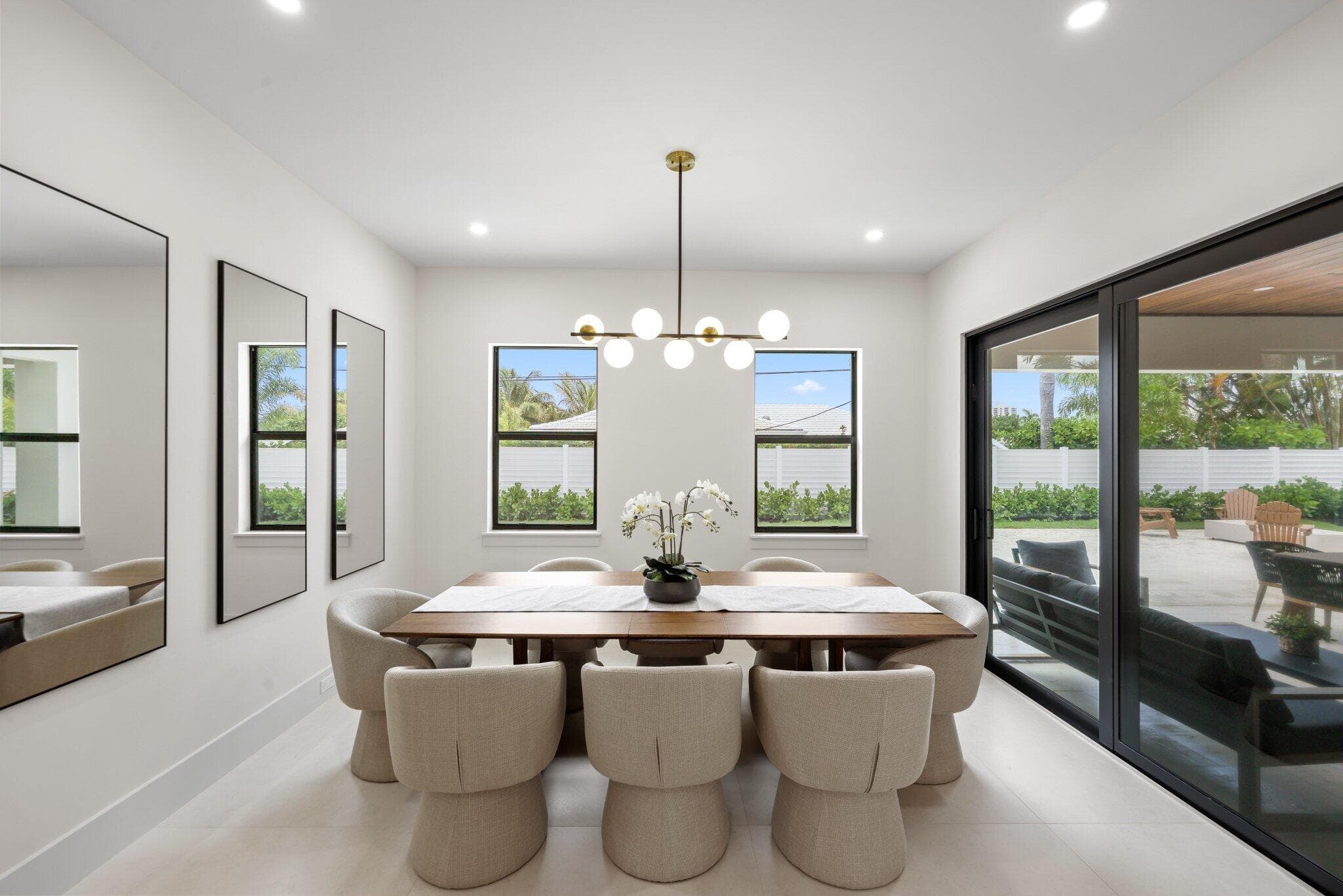 1160 Emerald Riviera Beach FL 33404 — thumbnail 38 of 87