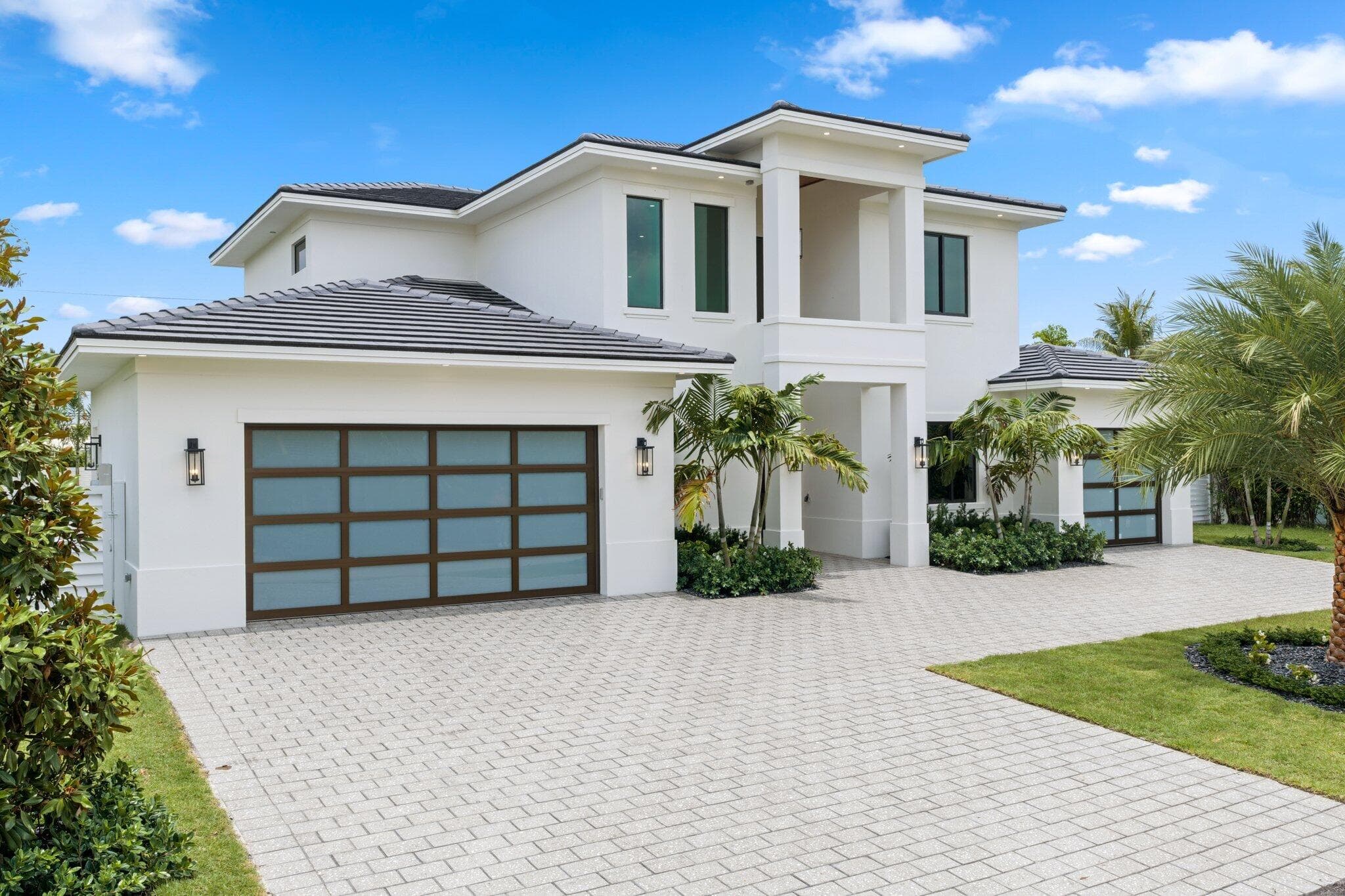 1160 Emerald Riviera Beach FL 33404 — thumbnail 8 of 87