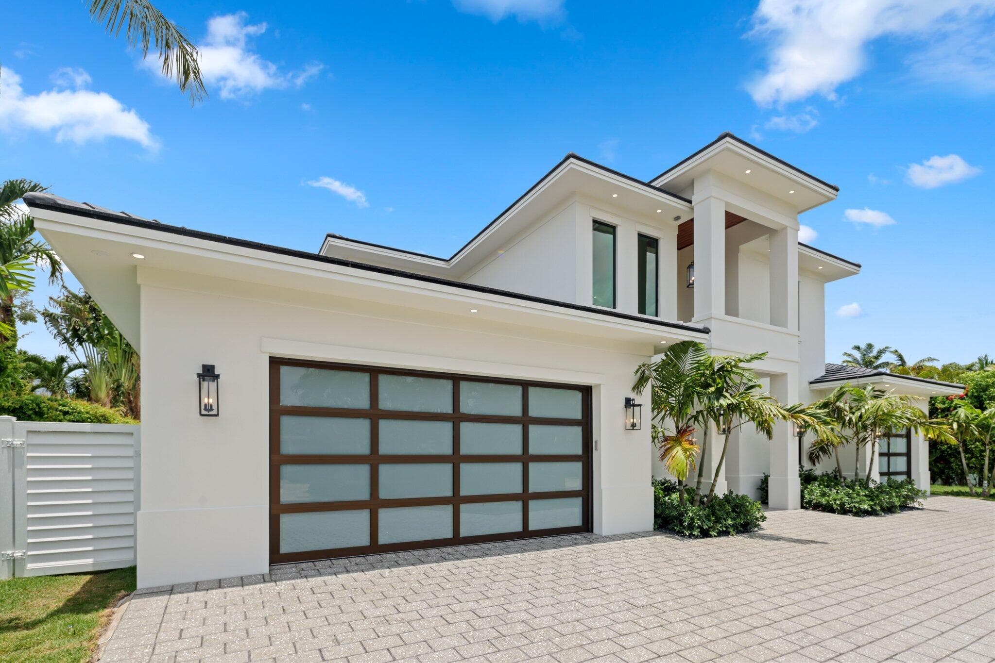 1160 Emerald Riviera Beach FL 33404 — thumbnail 4 of 87