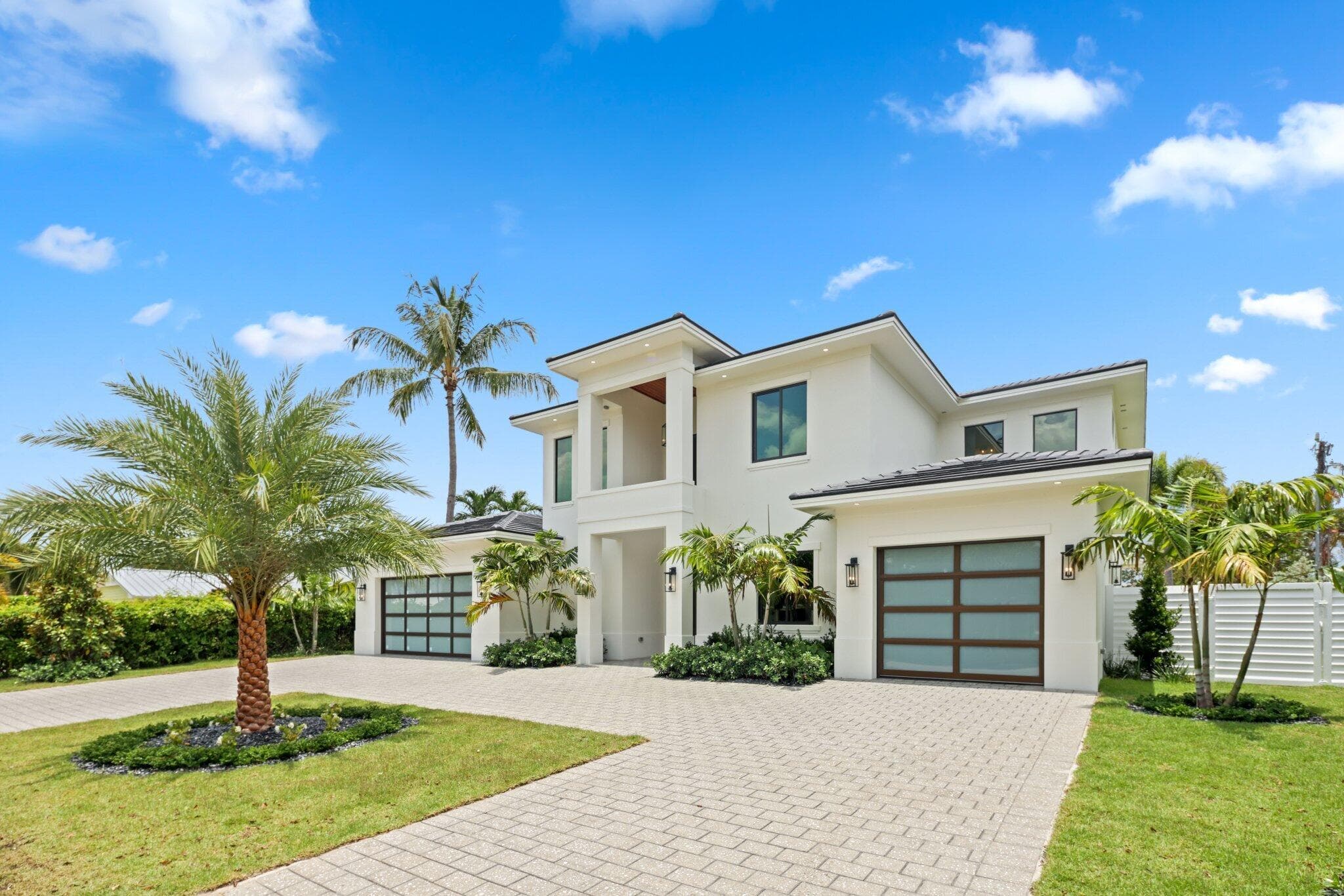 1160 Emerald Riviera Beach FL 33404 — thumbnail 6 of 87