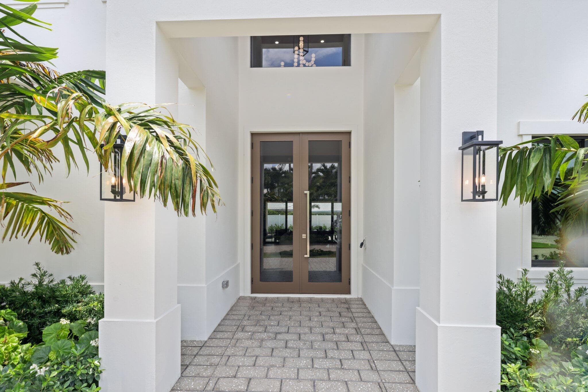 1160 Emerald Riviera Beach FL 33404 — thumbnail 5 of 87