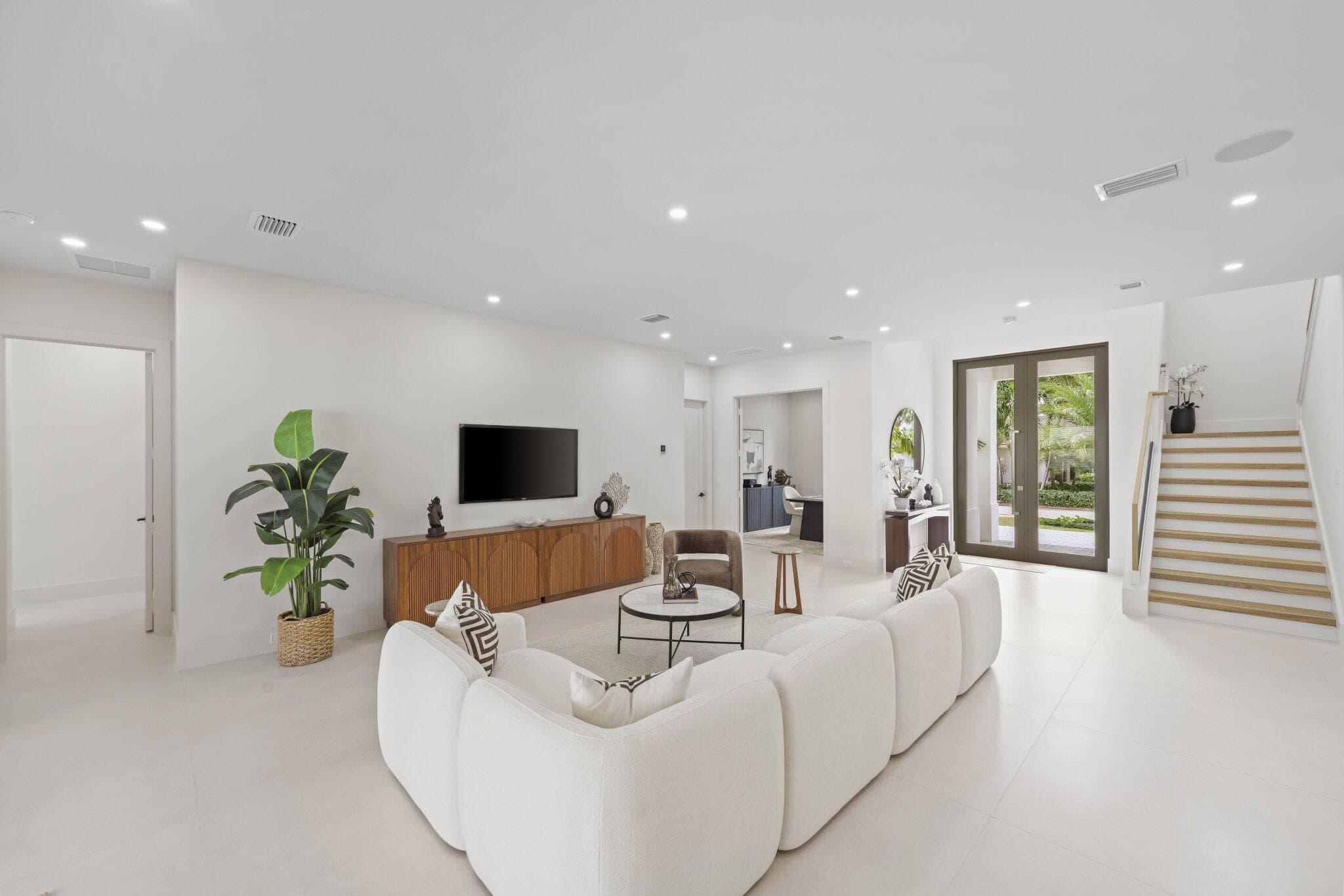 1160 Emerald Riviera Beach FL 33404 — thumbnail 68 of 87