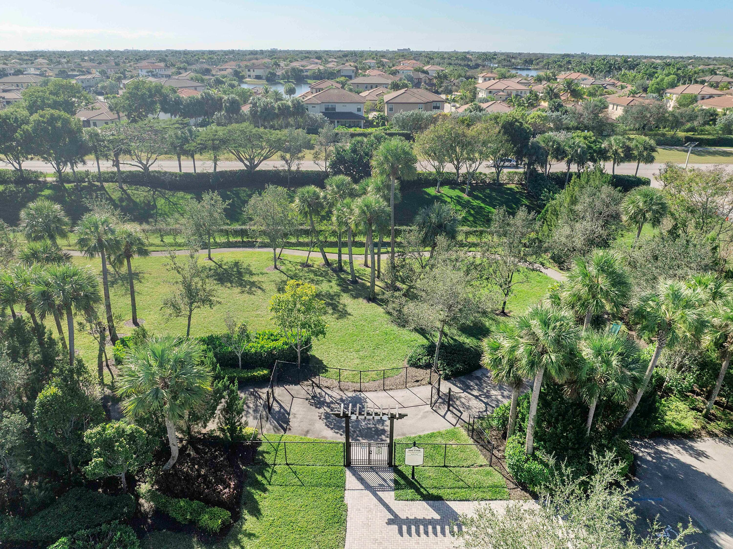 11425 Watercrest Parkland FL 33076 — thumbnail 40 of 44