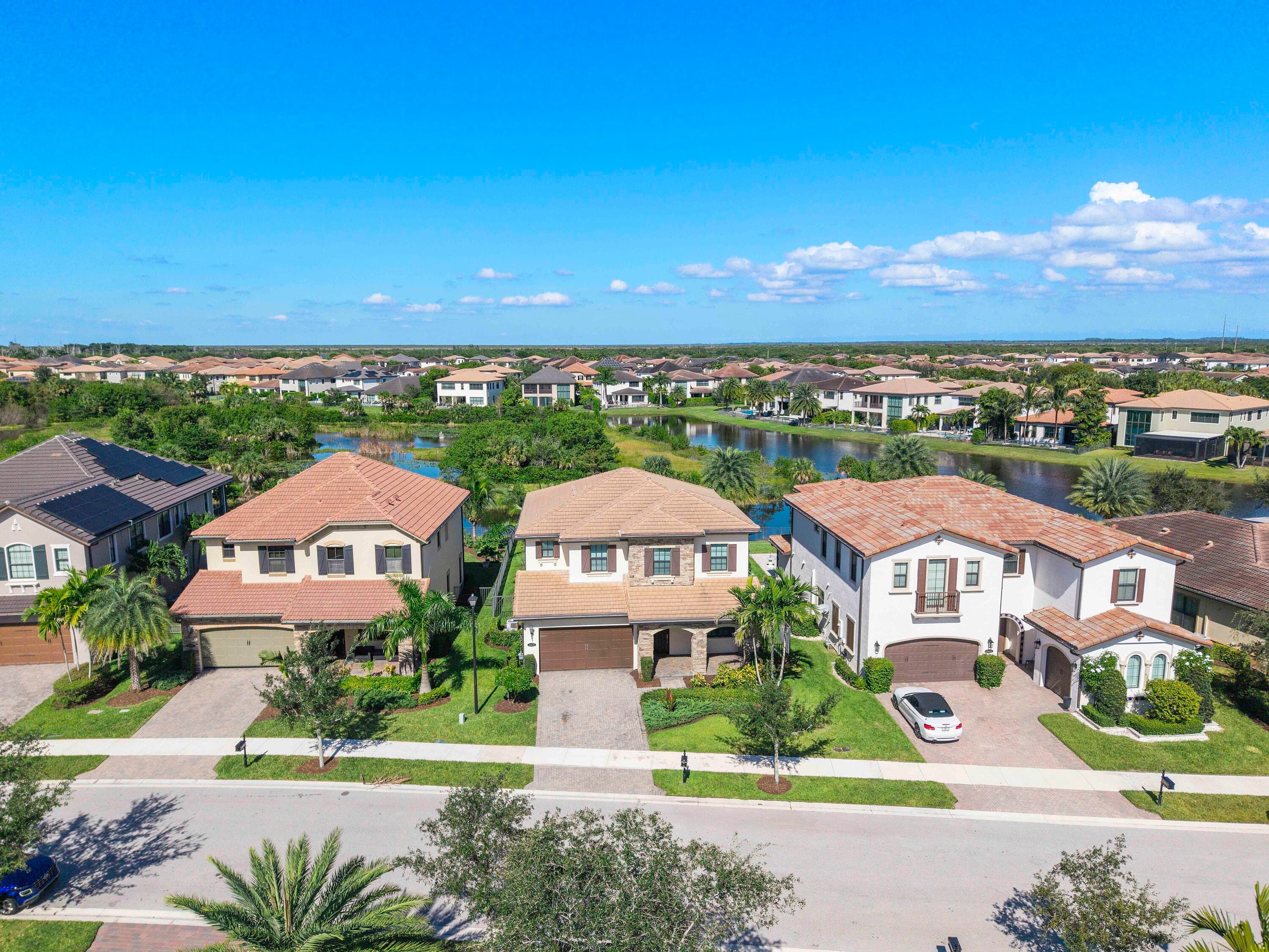 11425 Watercrest Parkland FL 33076 — thumbnail 6 of 44