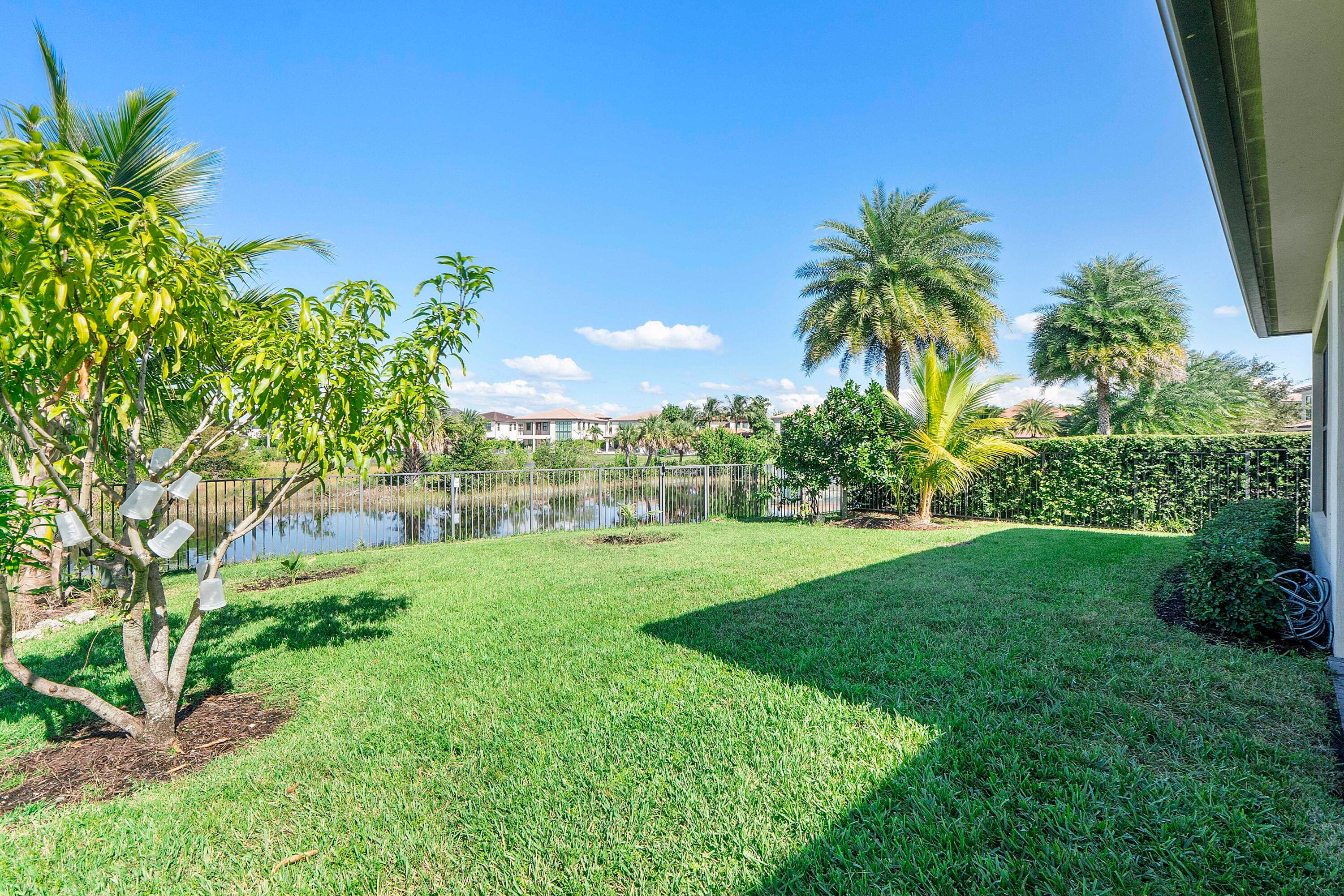 11425 Watercrest Parkland FL 33076 — thumbnail 25 of 44