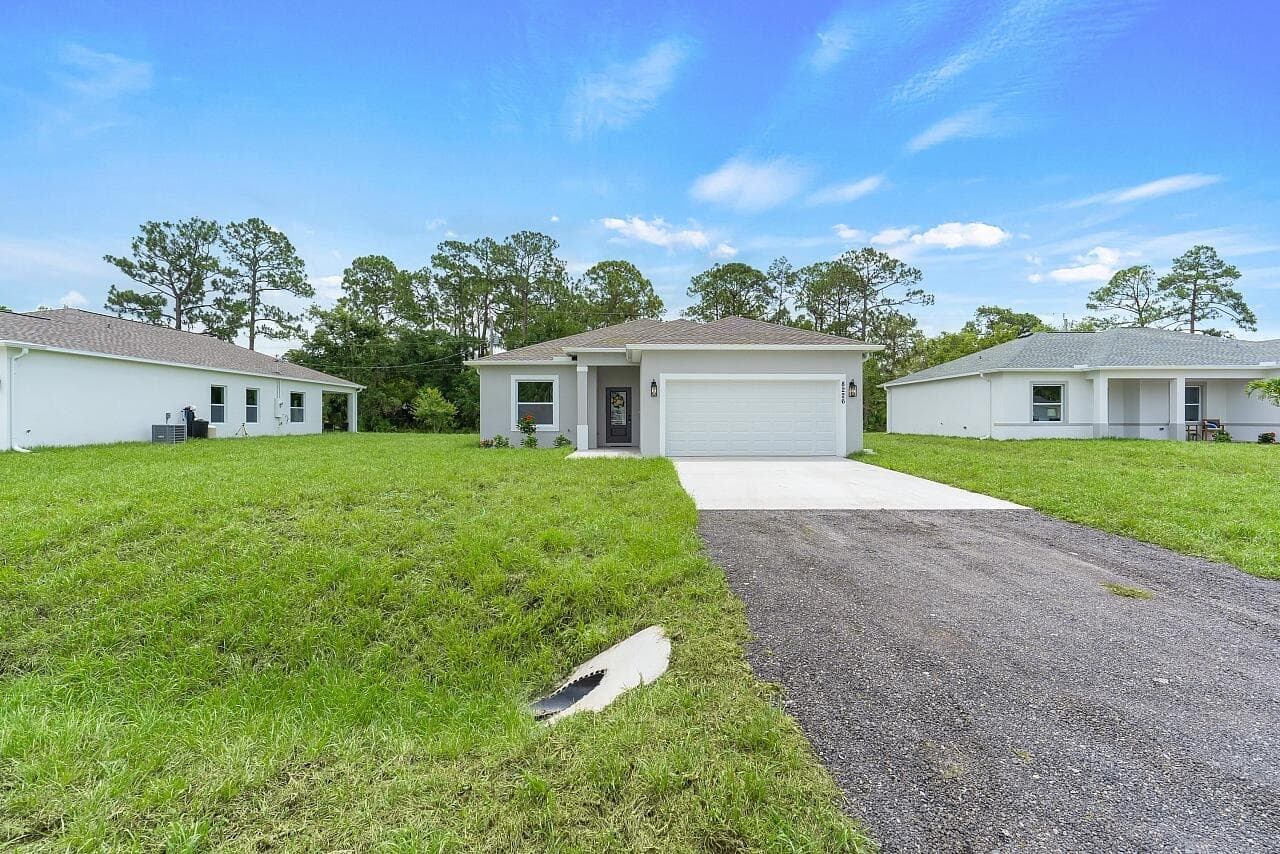 8226 104th Vero Beach FL 32967 — photo 1