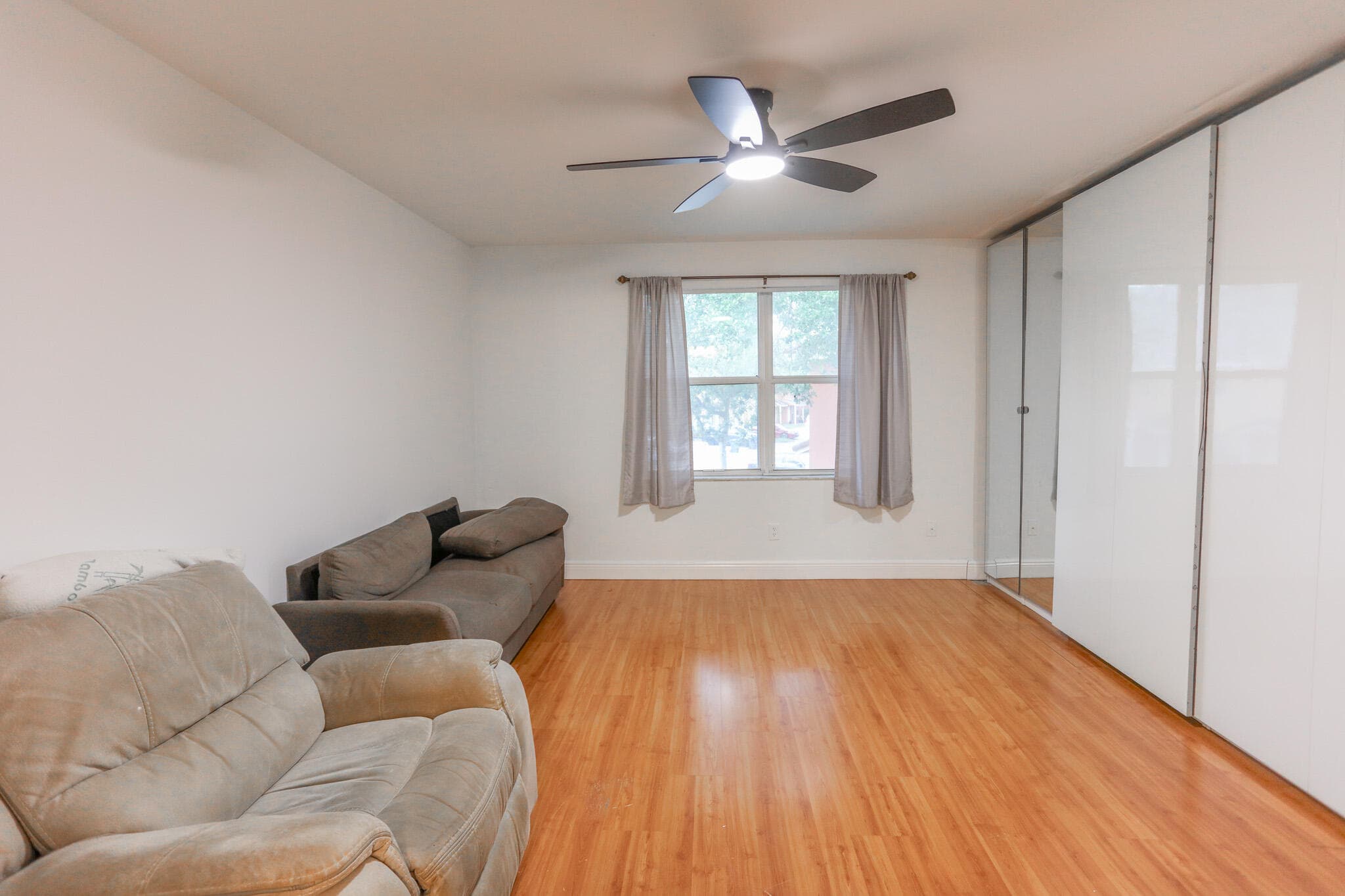 4149 67th Te #4149 Lauderhill FL 33319 — thumbnail 8 of 17