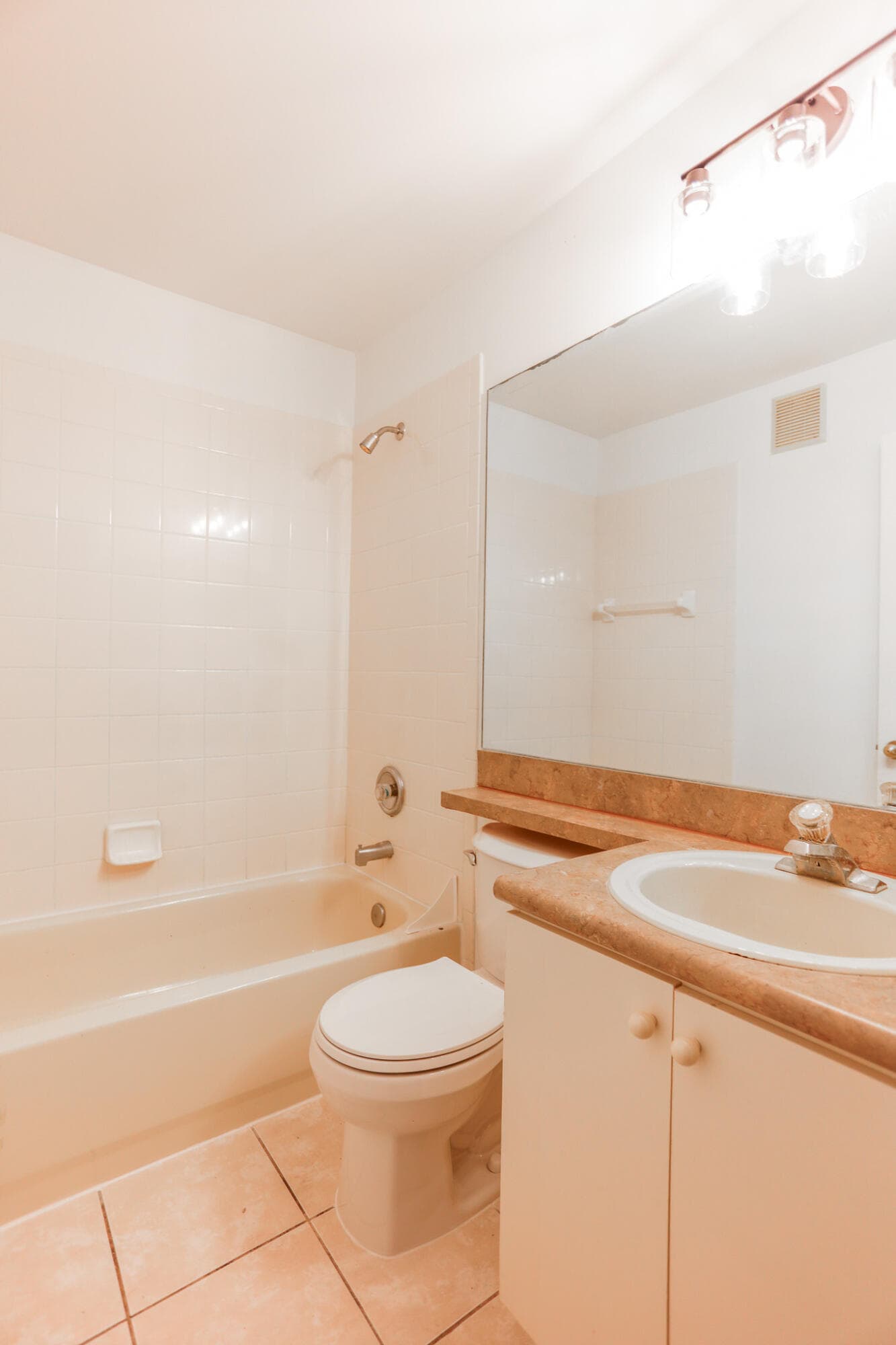 4149 67th Te #4149 Lauderhill FL 33319 — thumbnail 11 of 17