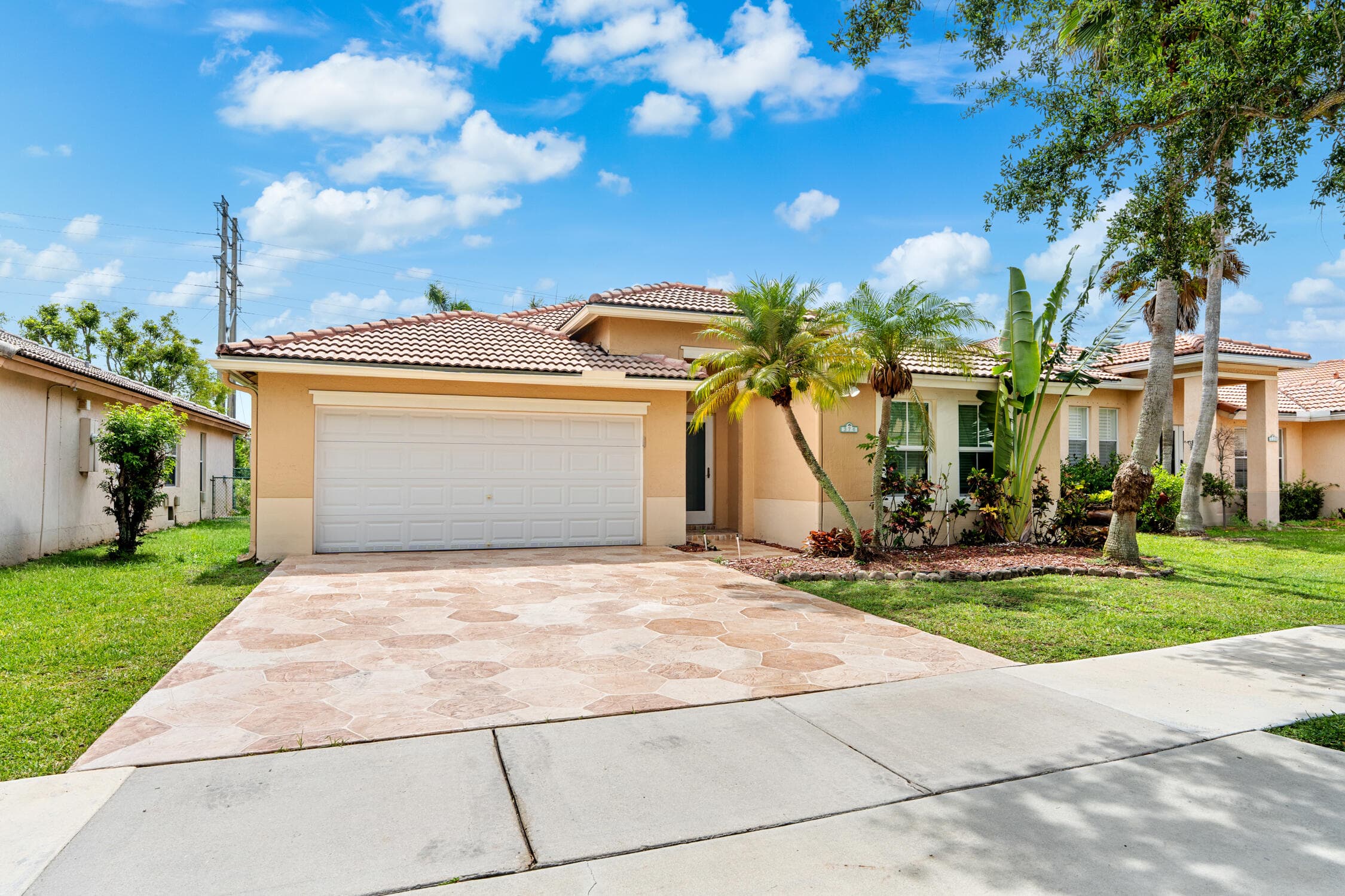 376 Royal Cove  Davie FL 33325 — thumbnail 57 of 63