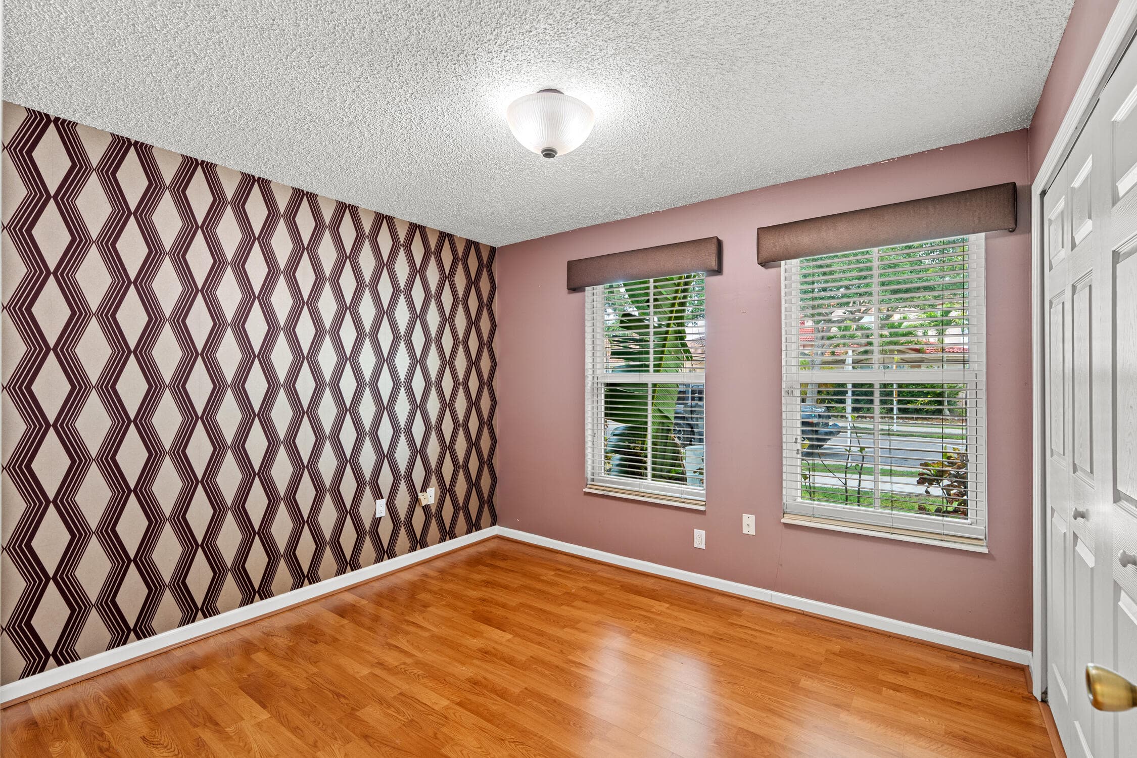 376 Royal Cove  Davie FL 33325 — thumbnail 40 of 63