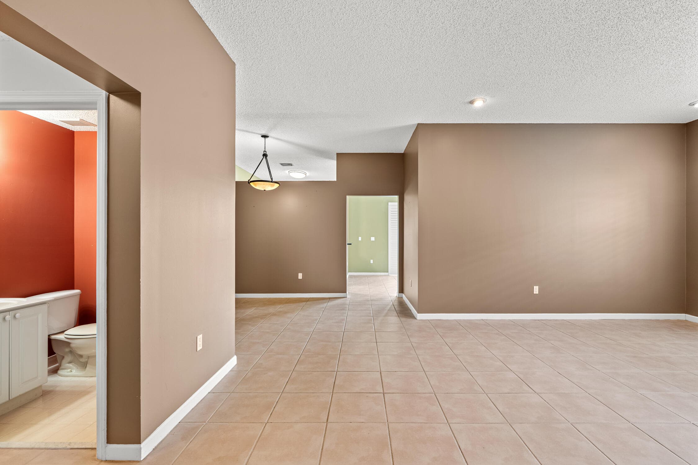 376 Royal Cove  Davie FL 33325 — thumbnail 15 of 63