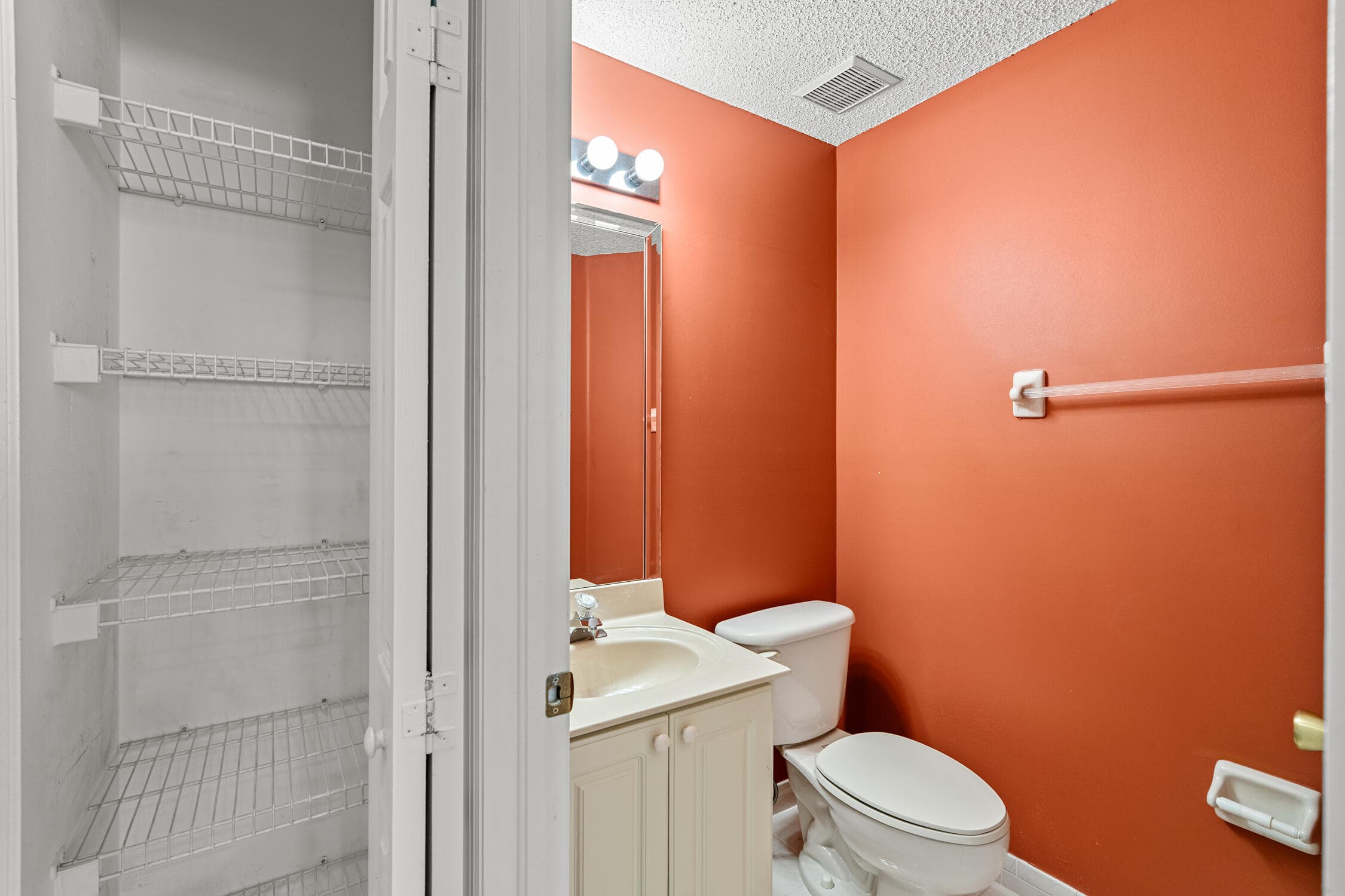 376 Royal Cove  Davie FL 33325 — thumbnail 48 of 63