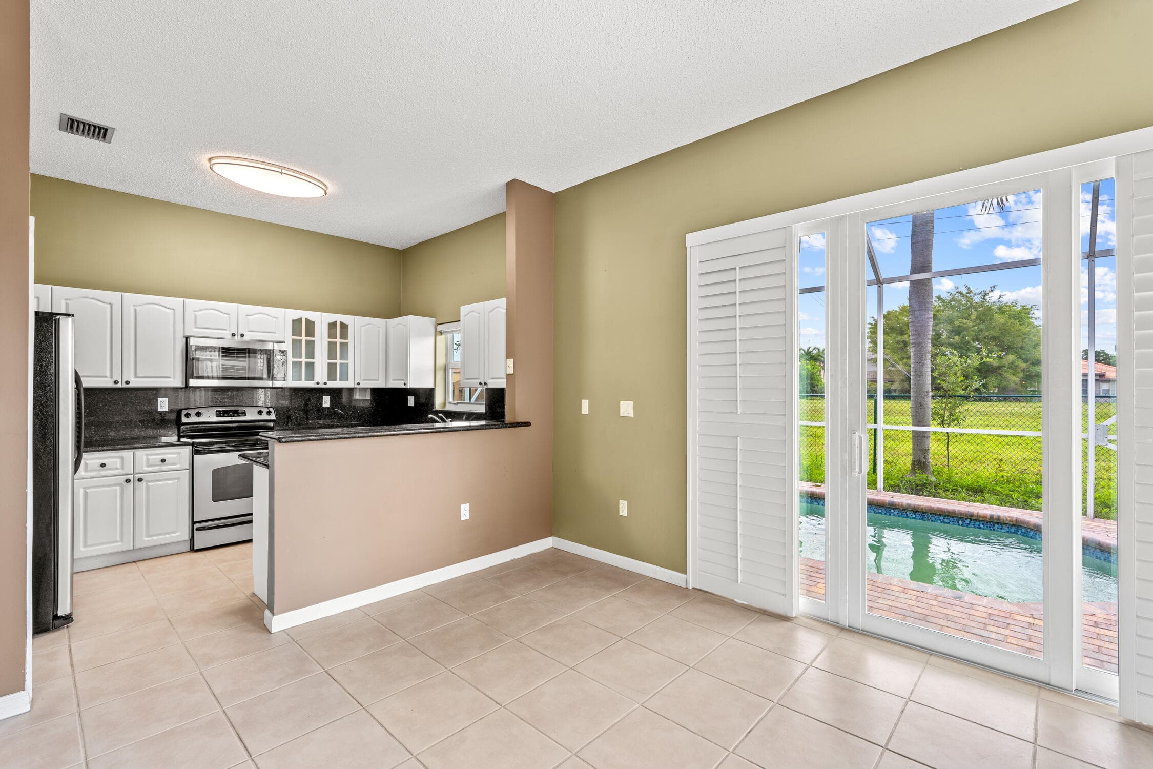 376 Royal Cove  Davie FL 33325 — thumbnail 28 of 63