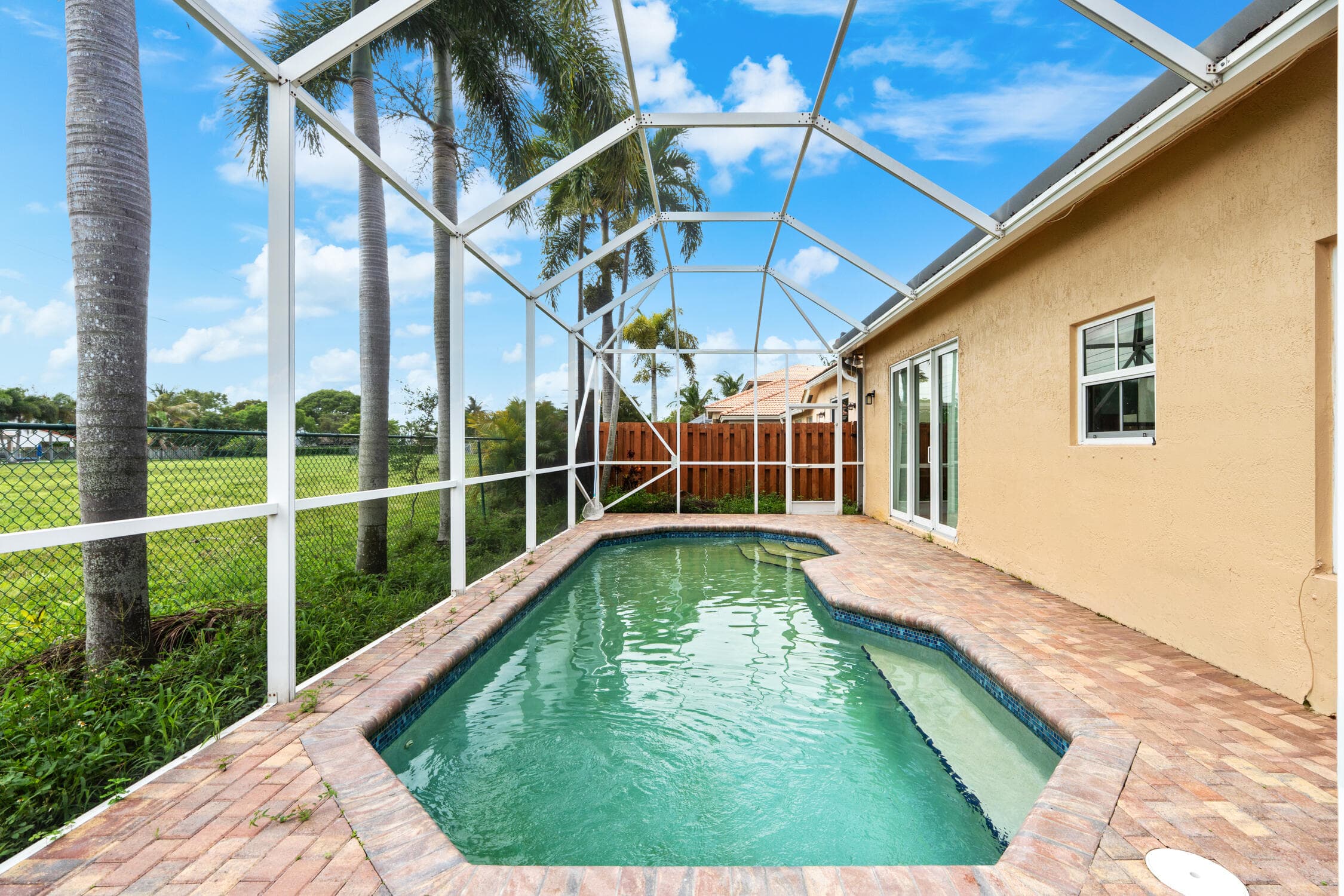 376 Royal Cove  Davie FL 33325 — thumbnail 50 of 63