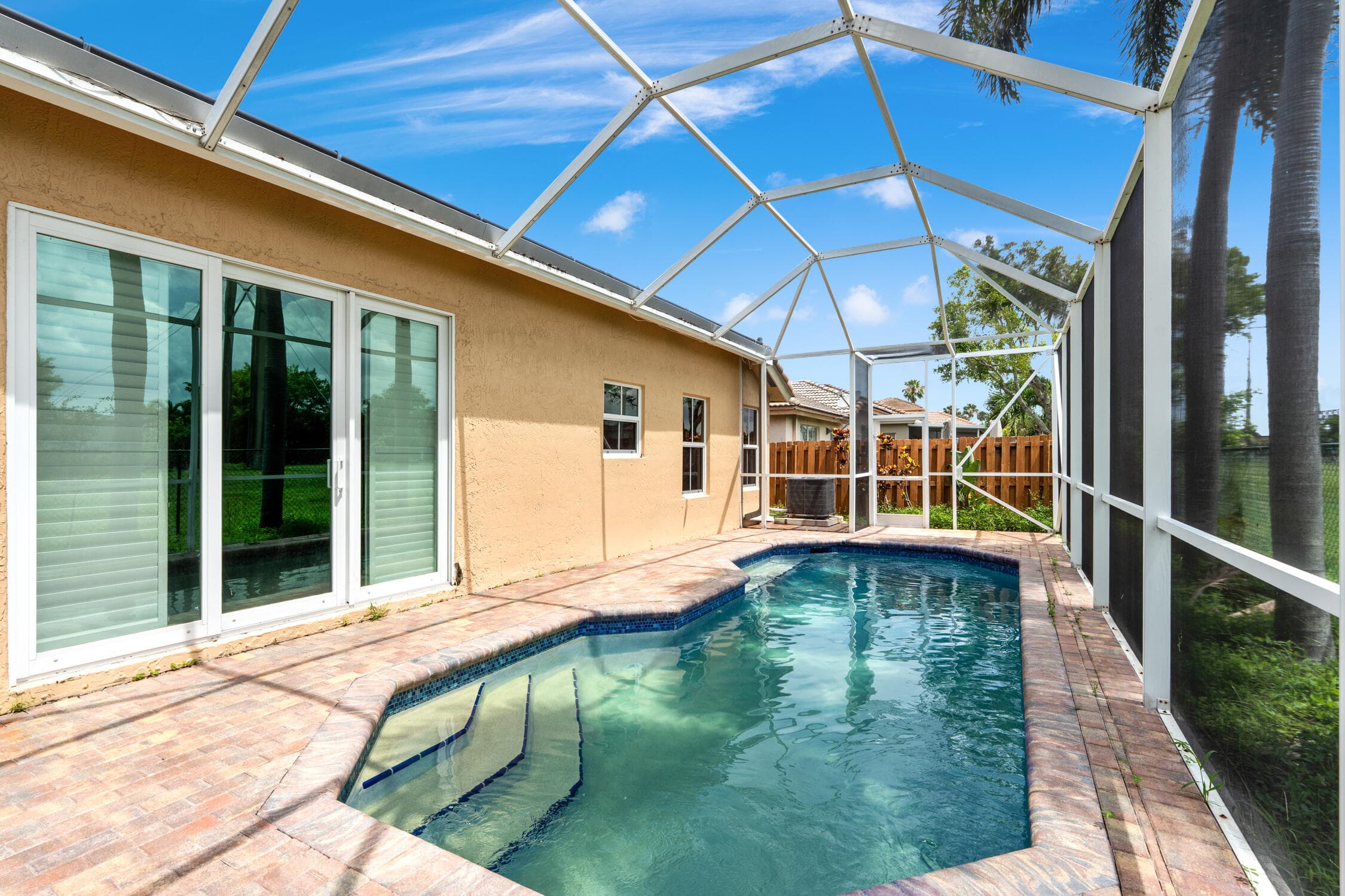 376 Royal Cove  Davie FL 33325 — thumbnail 54 of 63