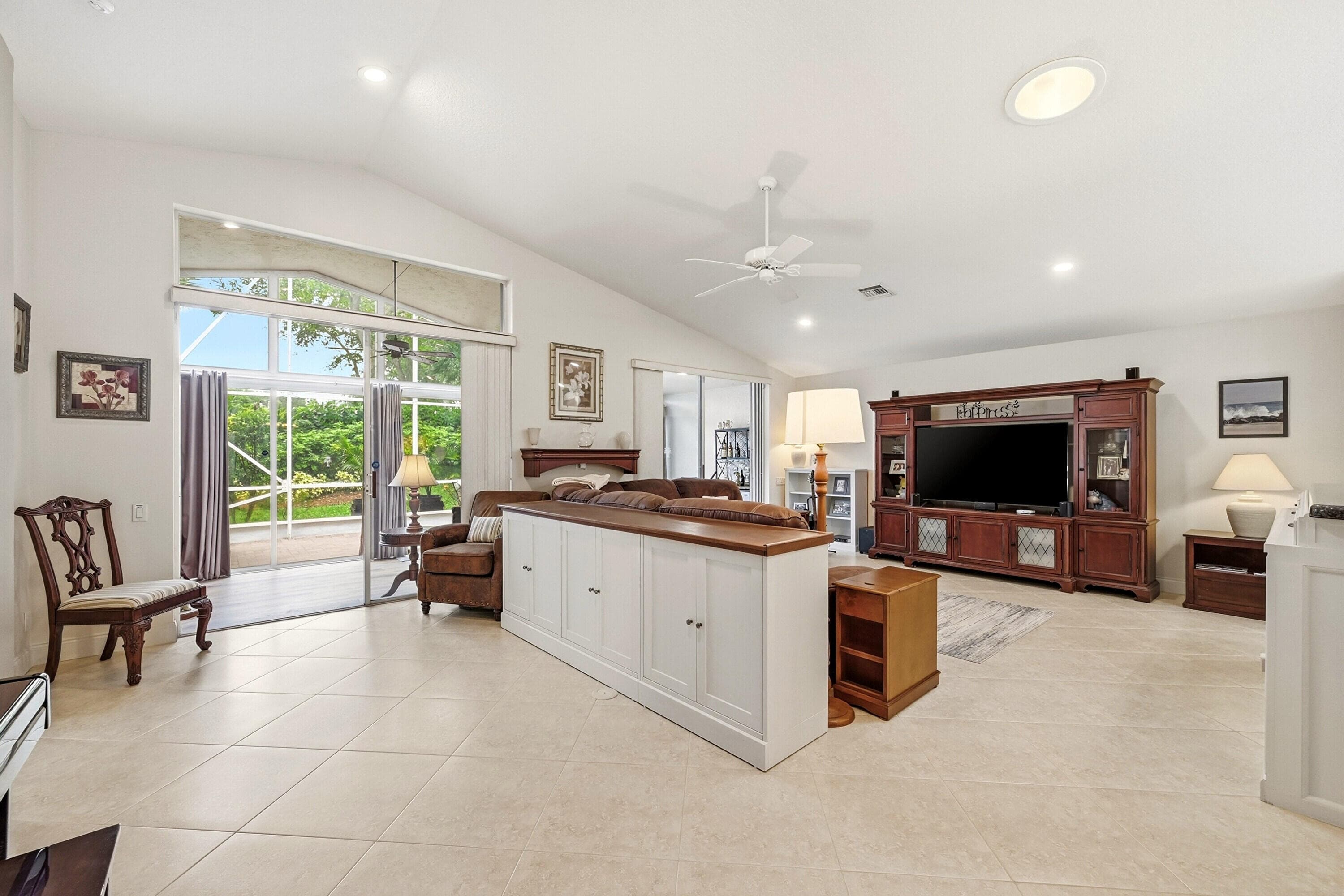5081 Glenville Boynton Beach FL 33437 — thumbnail 15 of 42