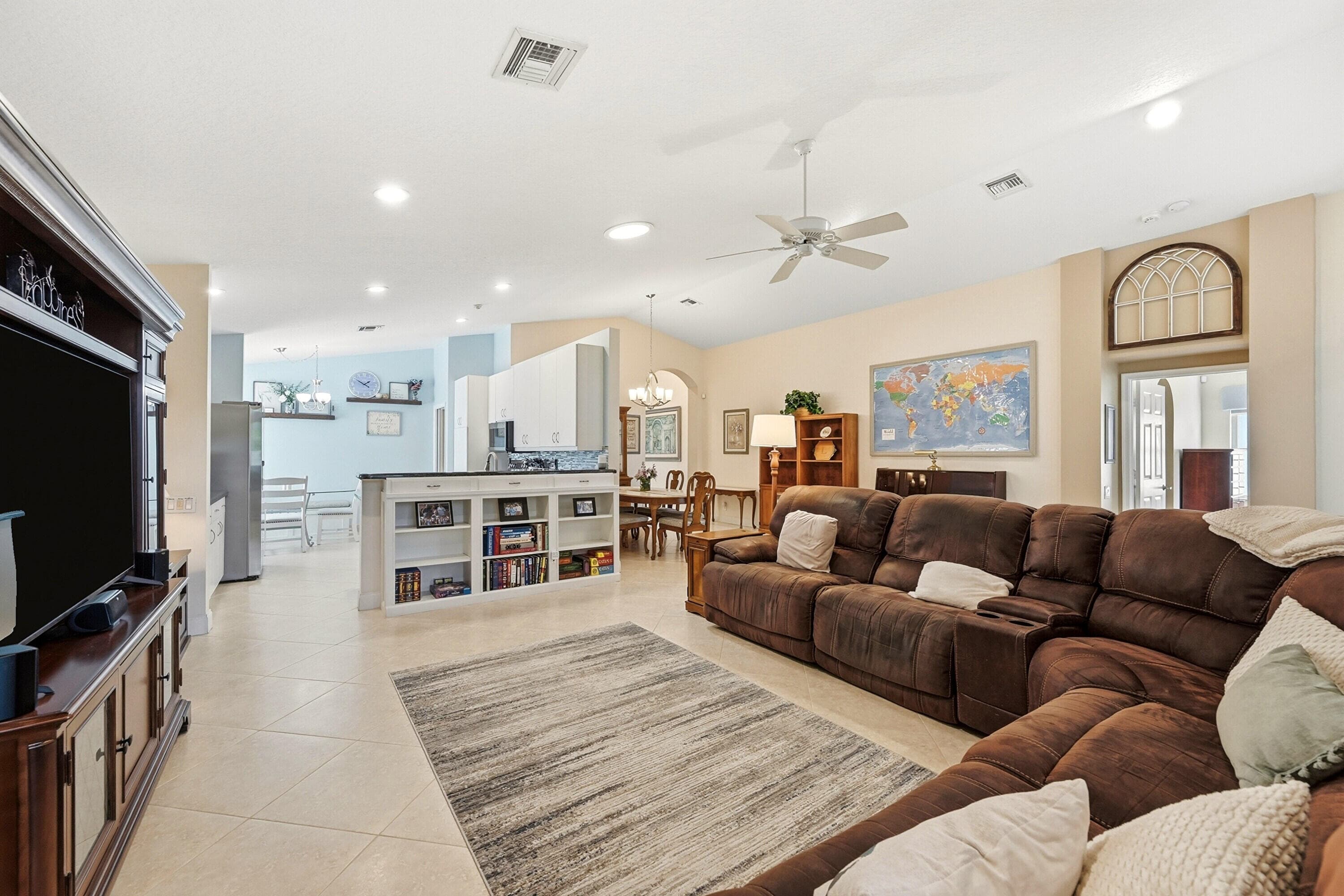 5081 Glenville Boynton Beach FL 33437 — thumbnail 18 of 42