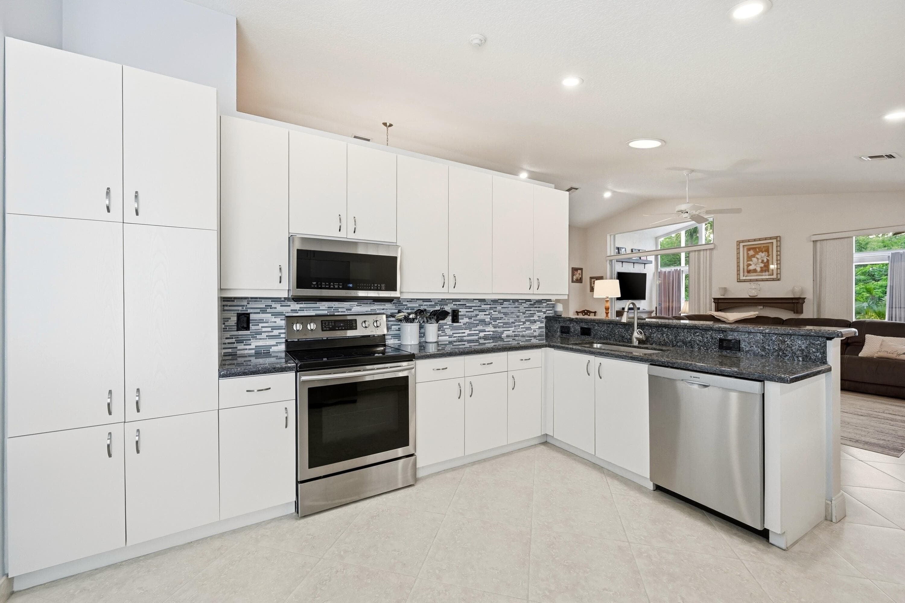 5081 Glenville Boynton Beach FL 33437 — thumbnail 20 of 42