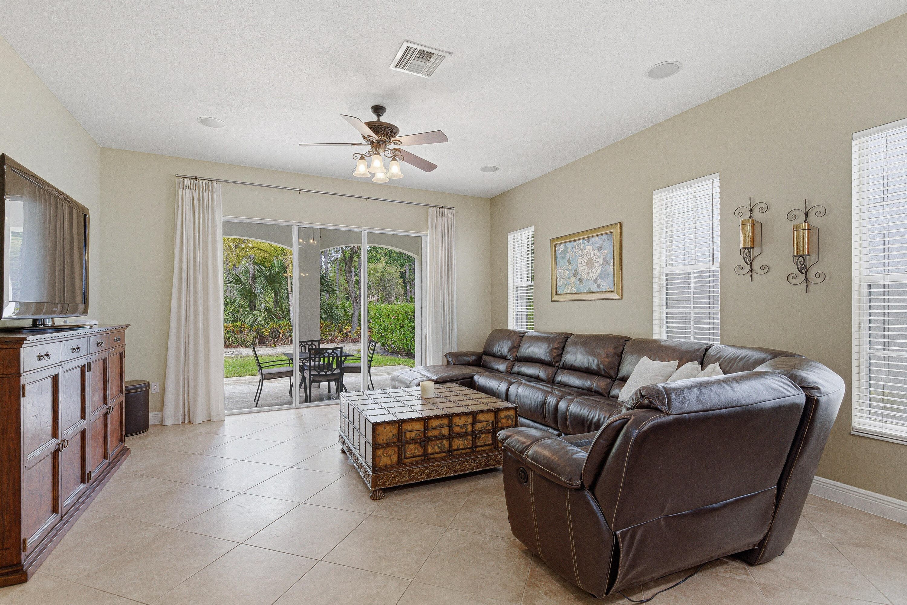 946 Mill Creek Palm Beach Gardens FL 33410 — thumbnail 22 of 73