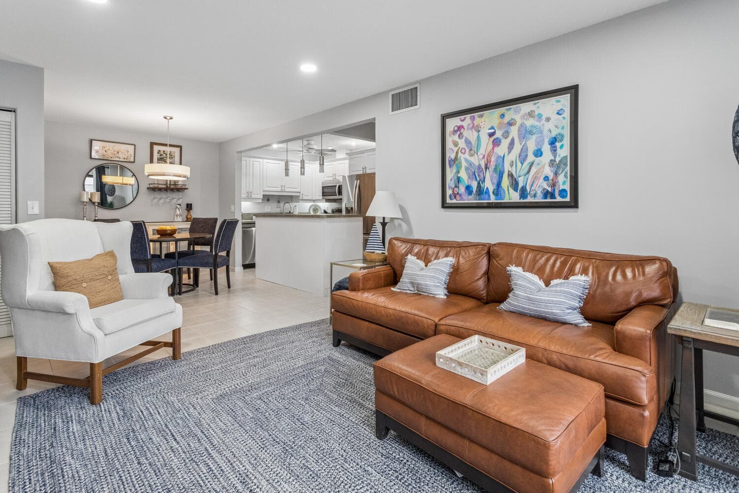 160 Cypress Club #Unit 612 Pompano Beach FL 33060 — thumbnail 4 of 40