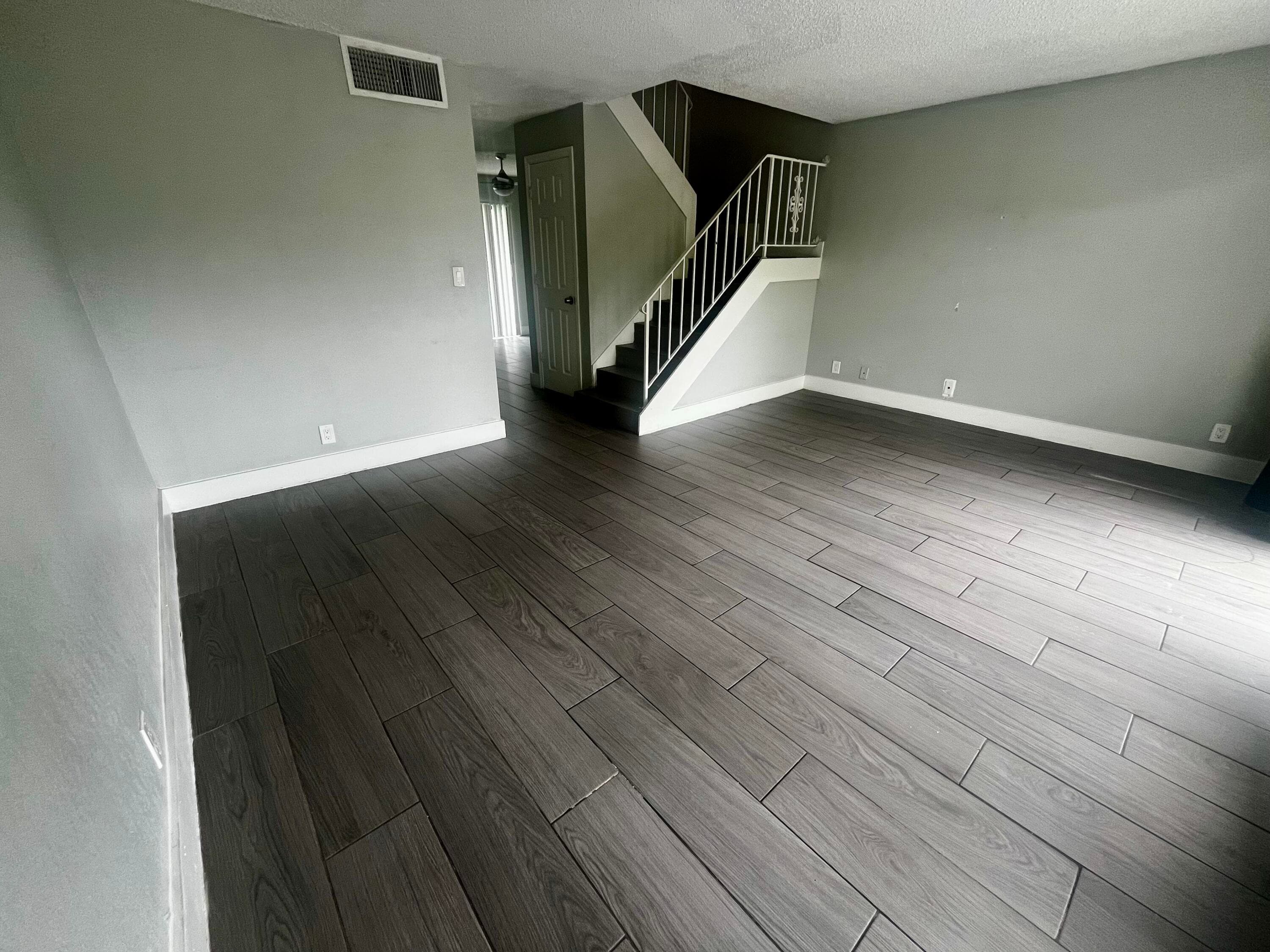 3901 36th #C206 West Palm Beach FL 33407 — thumbnail 12 of 15