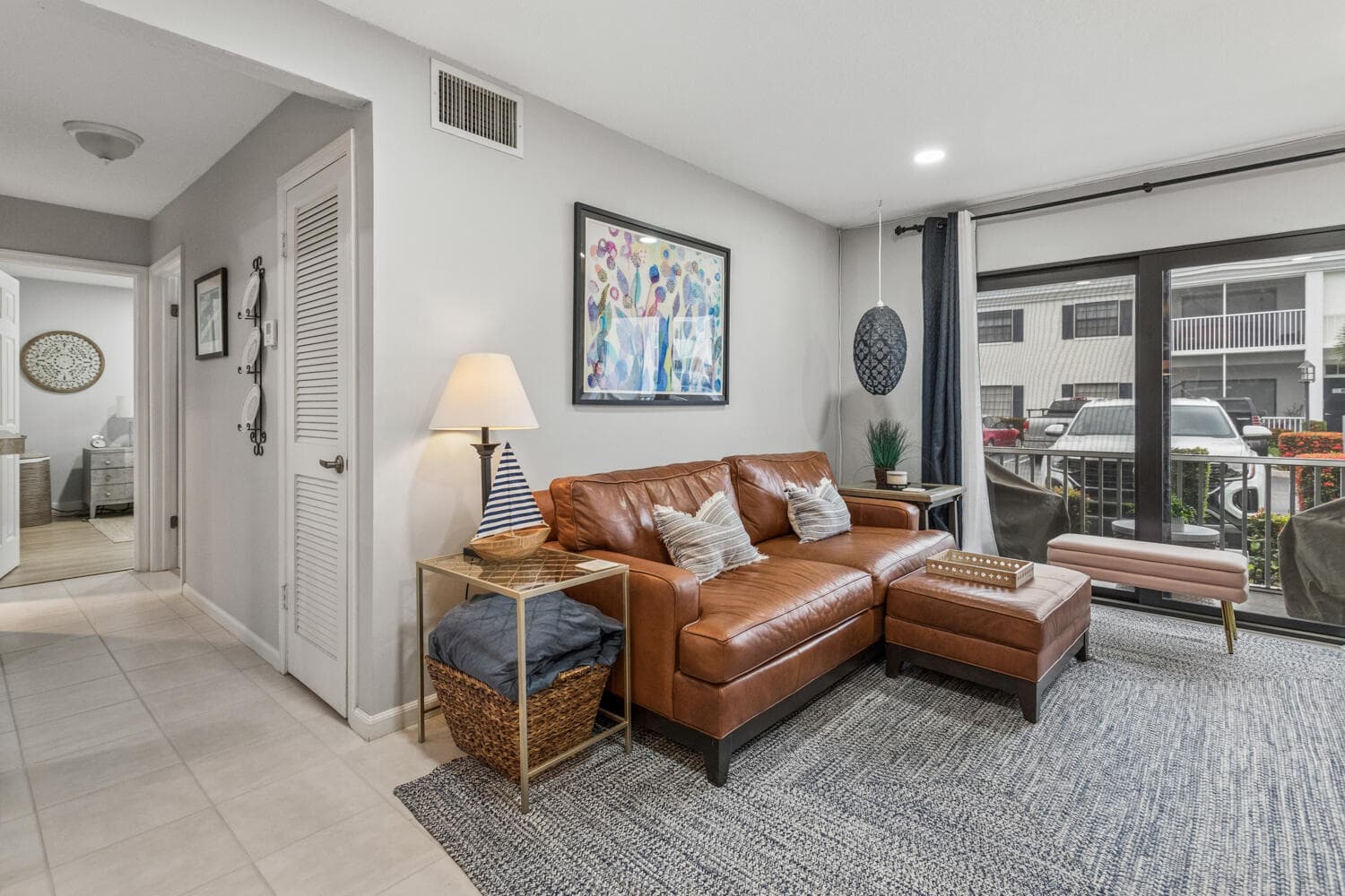 160 Cypress Club #Unit 612 Pompano Beach FL 33060 — thumbnail 8 of 40