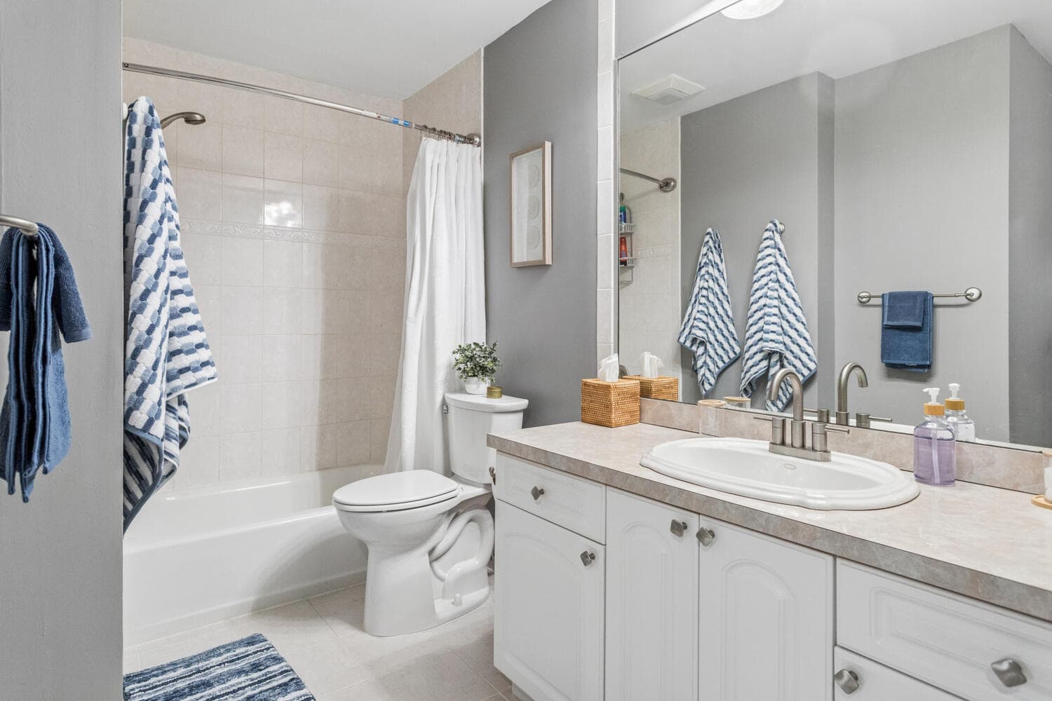 160 Cypress Club #Unit 612 Pompano Beach FL 33060 — thumbnail 23 of 40