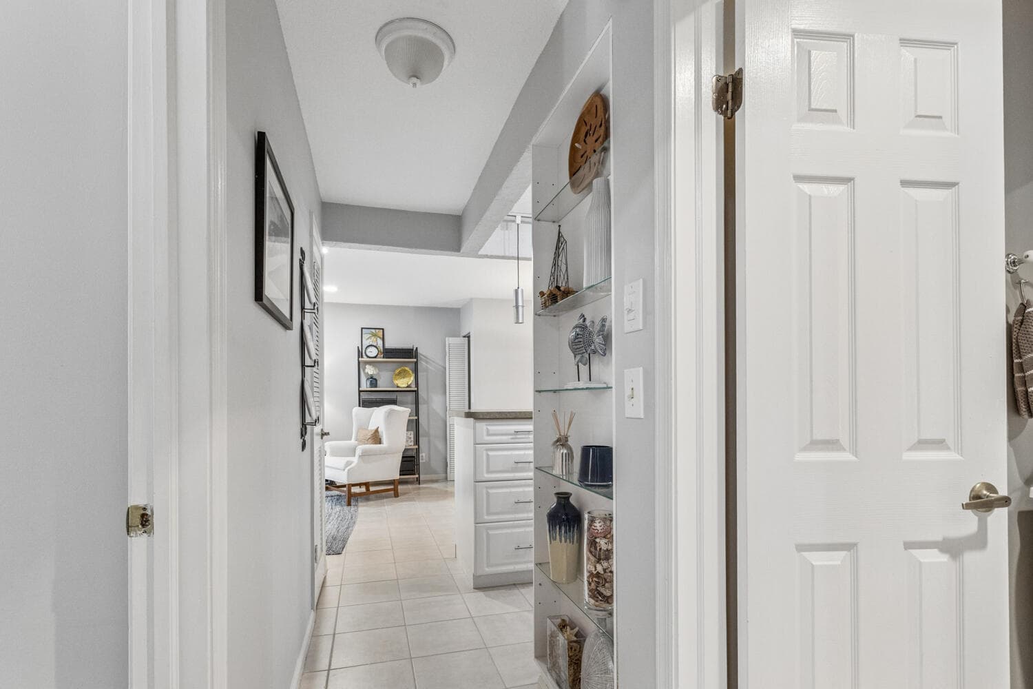 160 Cypress Club #Unit 612 Pompano Beach FL 33060 — thumbnail 15 of 40