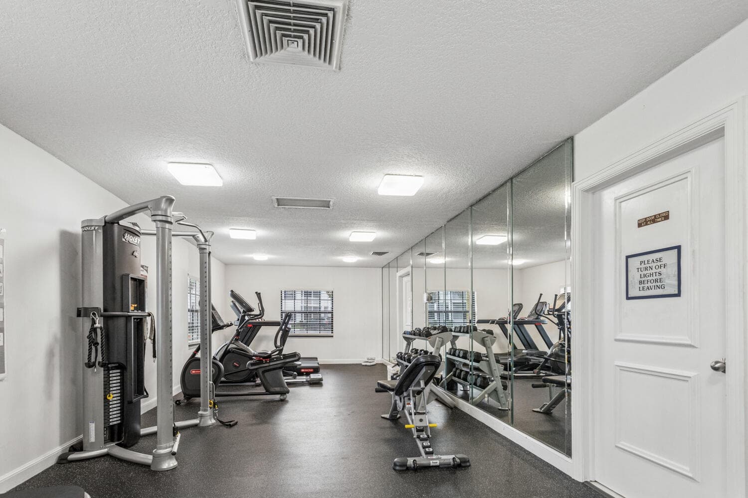 160 Cypress Club #Unit 612 Pompano Beach FL 33060 — thumbnail 26 of 40
