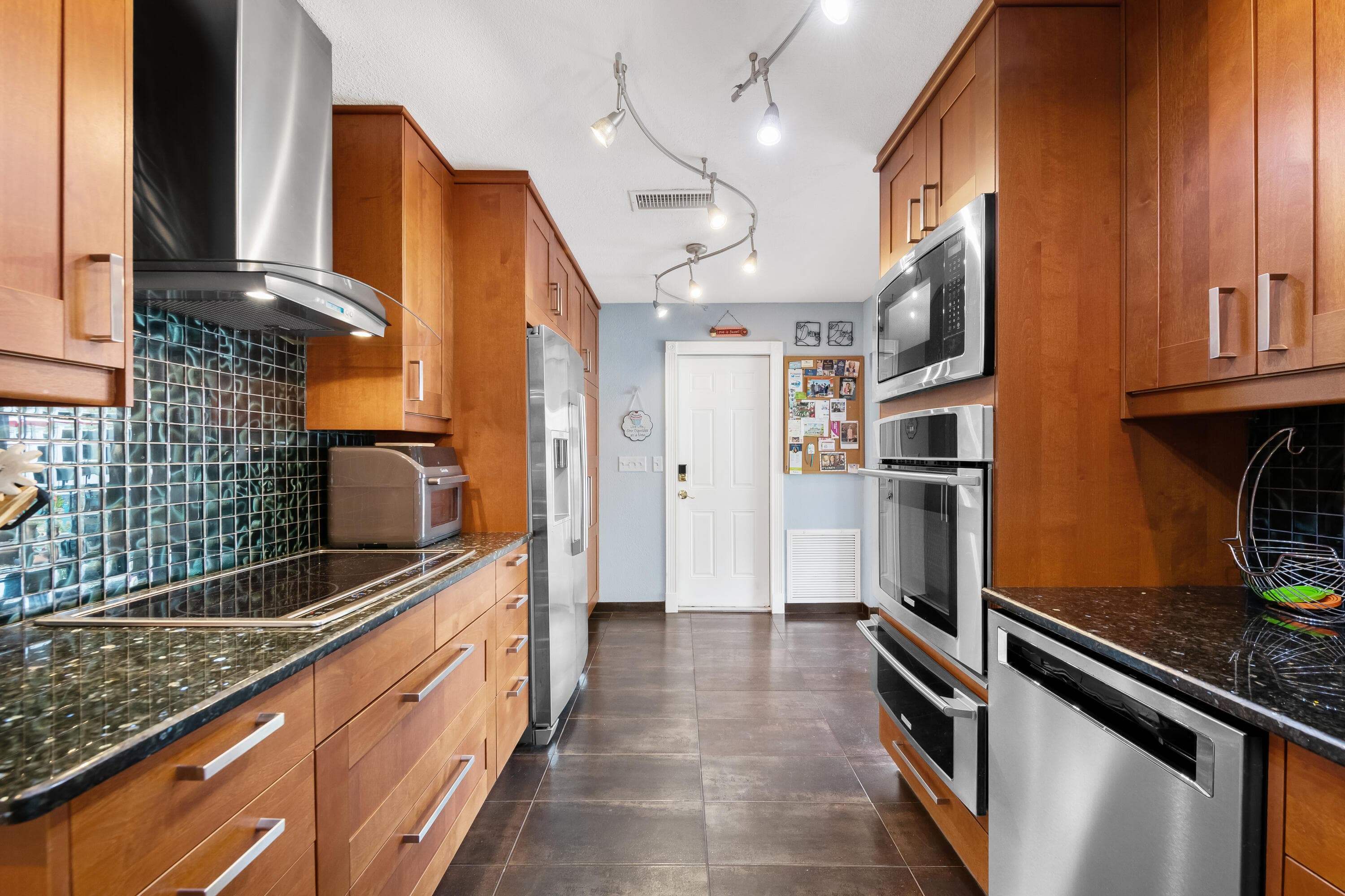 6816 28th Fort Lauderdale FL 33309 — thumbnail 22 of 54