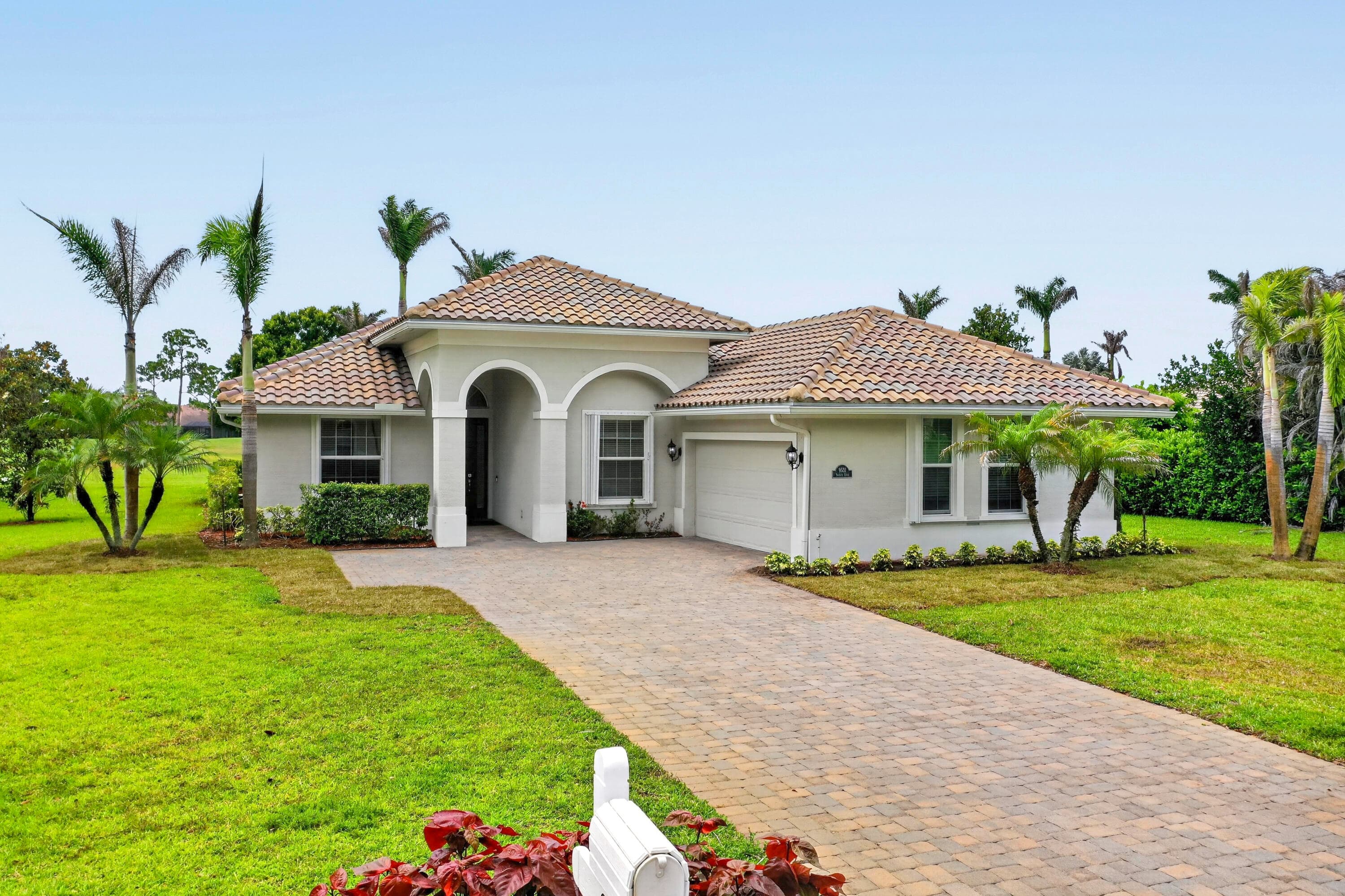 9531 Shadow Fort Pierce FL 34951 — thumbnail 4 of 35