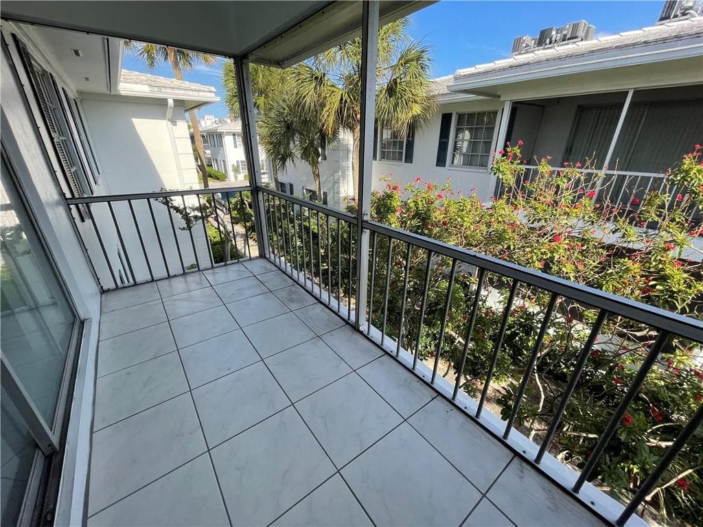 2180 67th #730 Fort Lauderdale FL 33308 — thumbnail 11 of 25