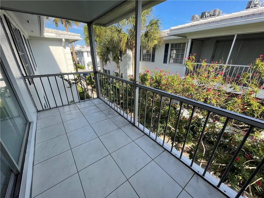 2180 67th #730 Fort Lauderdale FL 33308 — thumbnail 12 of 25