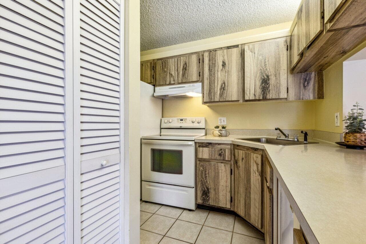618 Sea Pine #A2 Greenacres FL 33415 — thumbnail 11 of 42