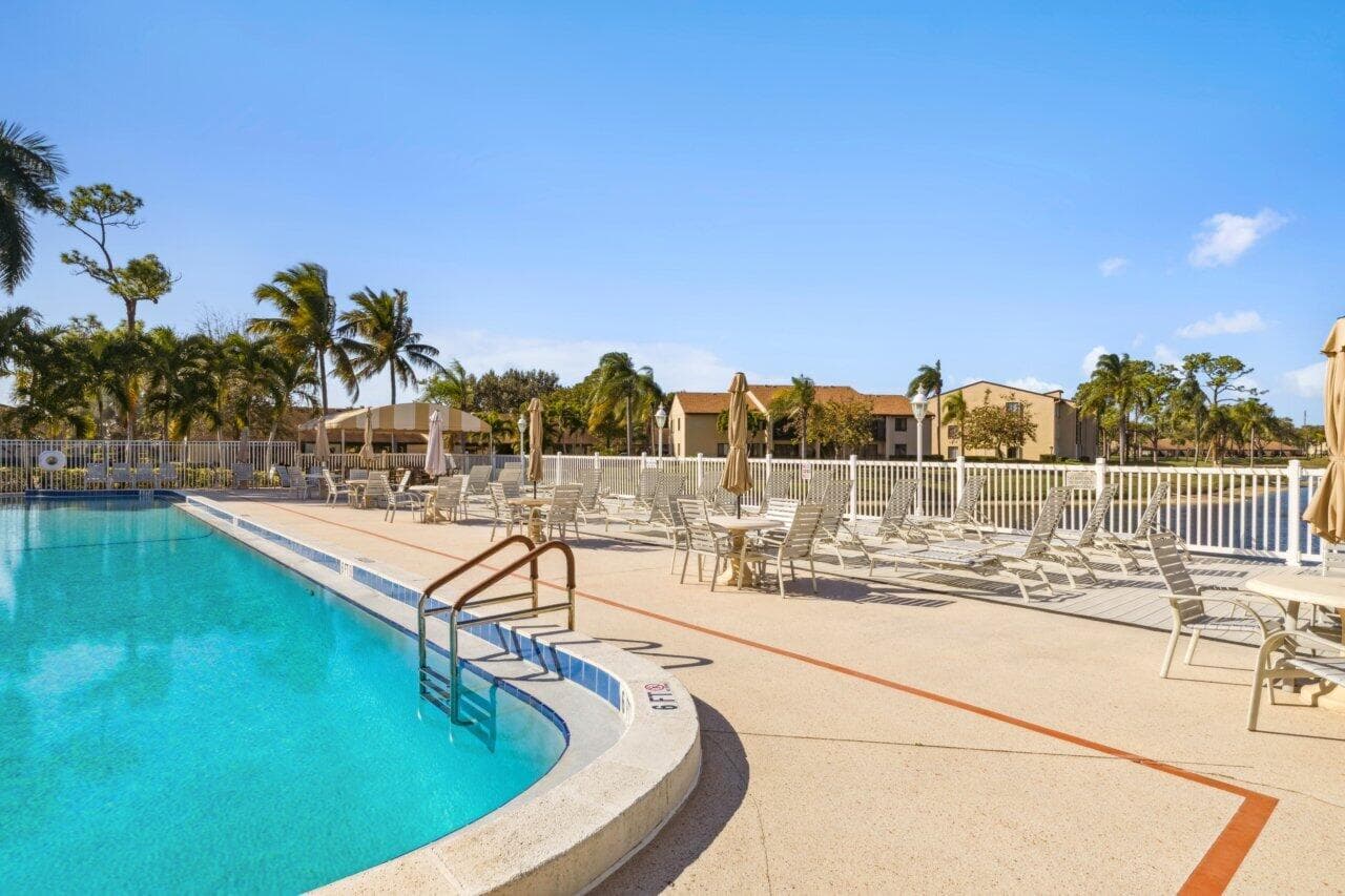 618 Sea Pine #A2 Greenacres FL 33415 — thumbnail 38 of 42
