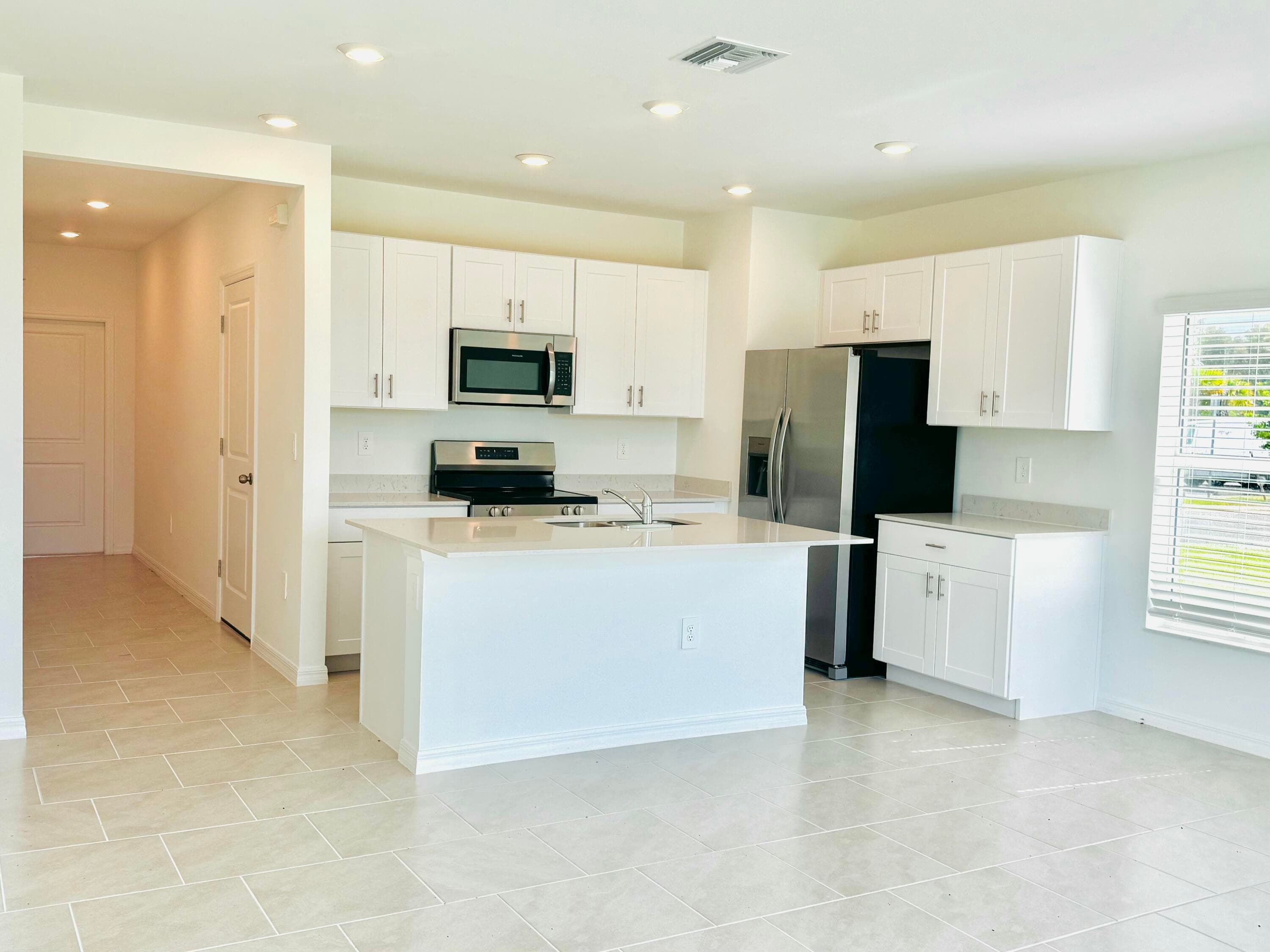 4264 Cirella North Fort Myers FL 33917 — thumbnail 7 of 15